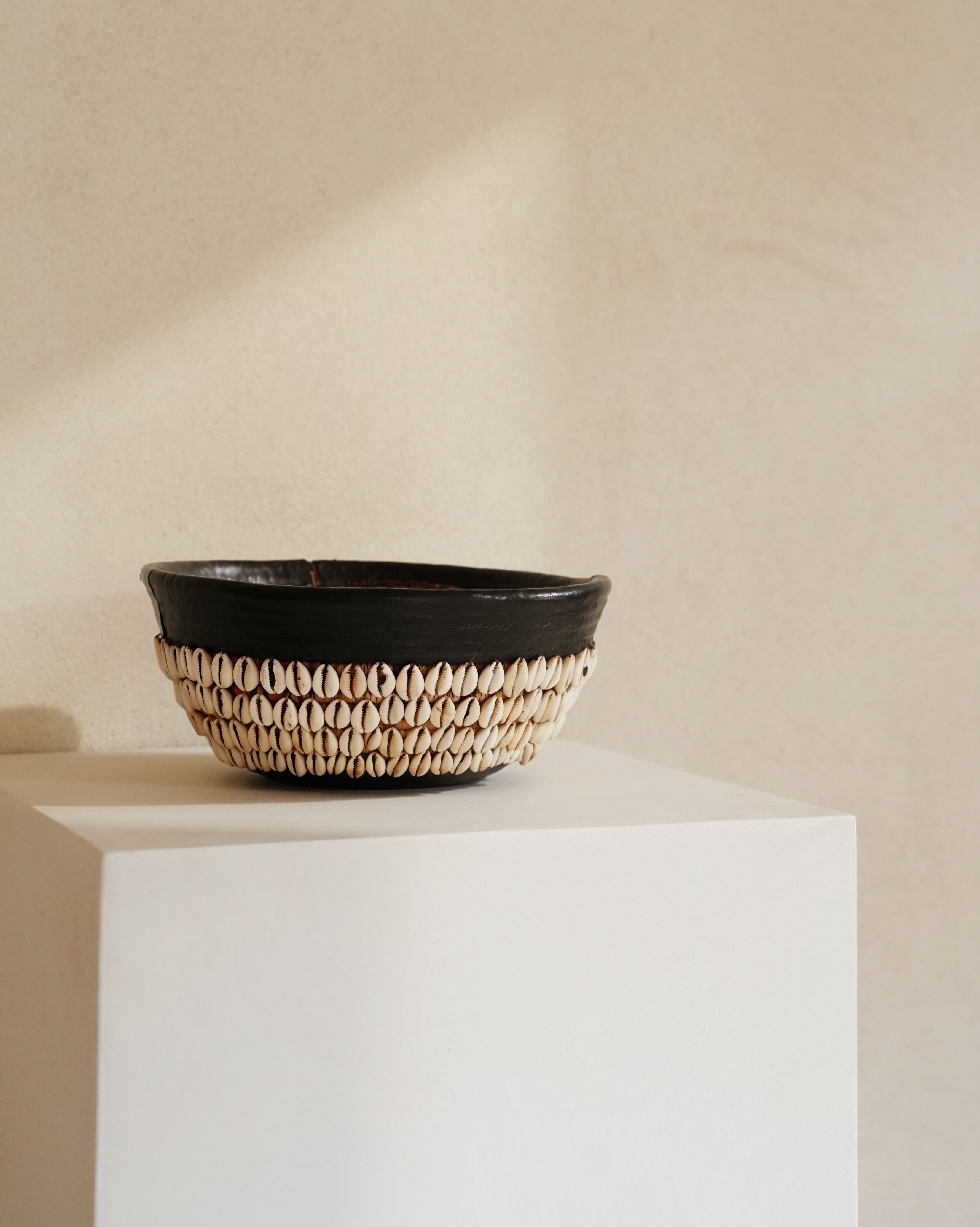 Hausa Shell Basket 01