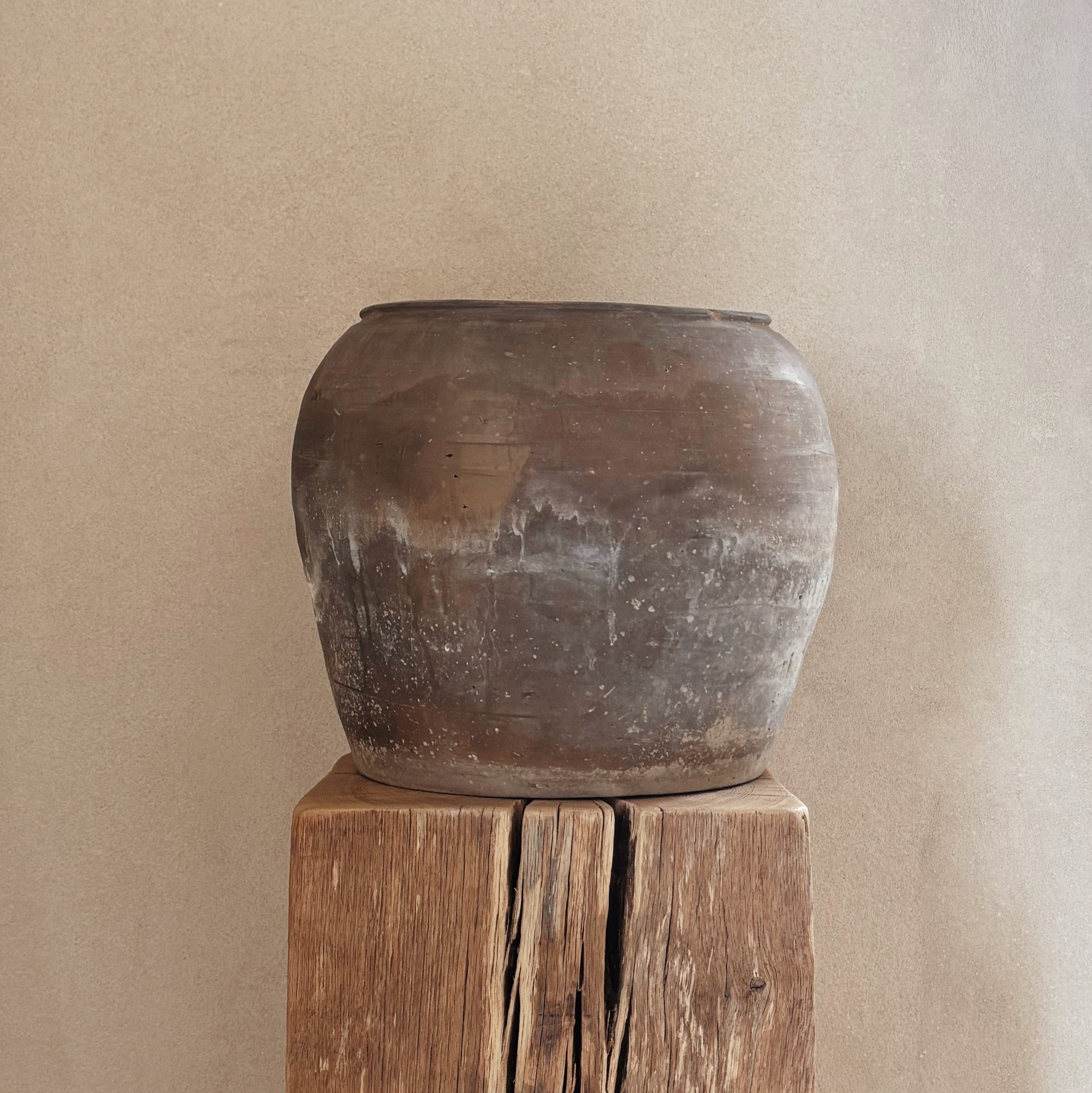 Grey Pot 12