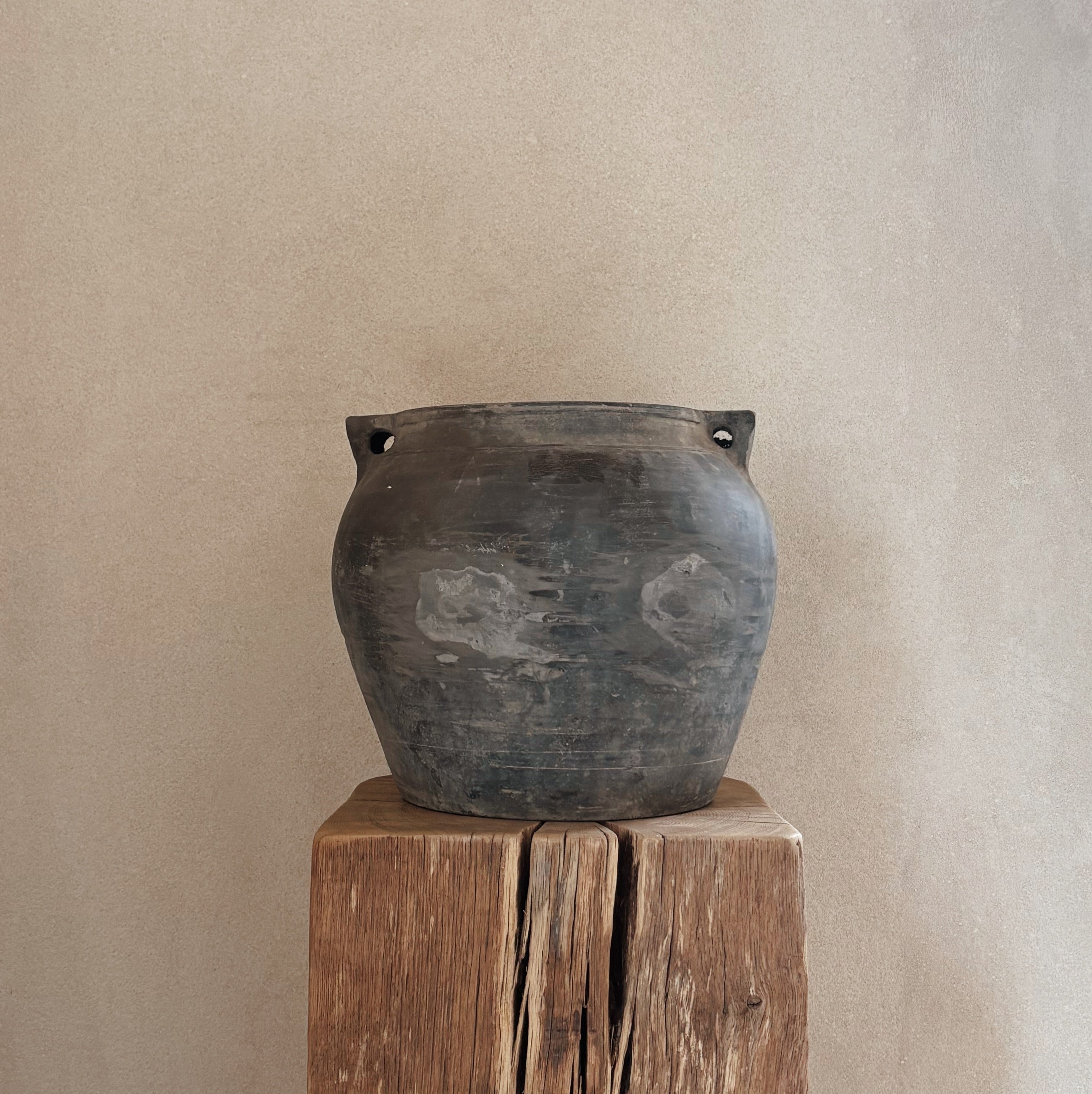 Grey Pot 13
