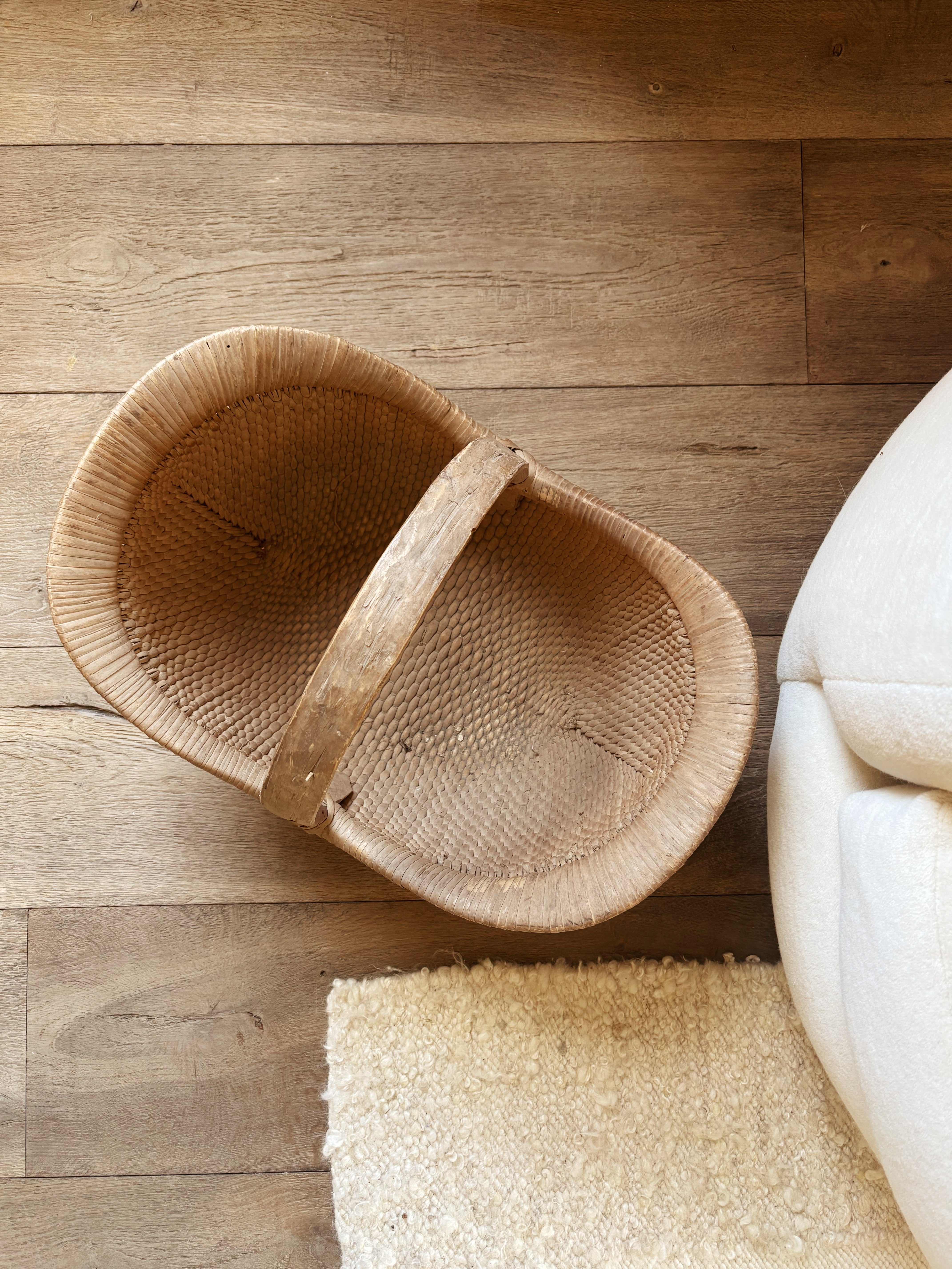 Rustic Basket 01