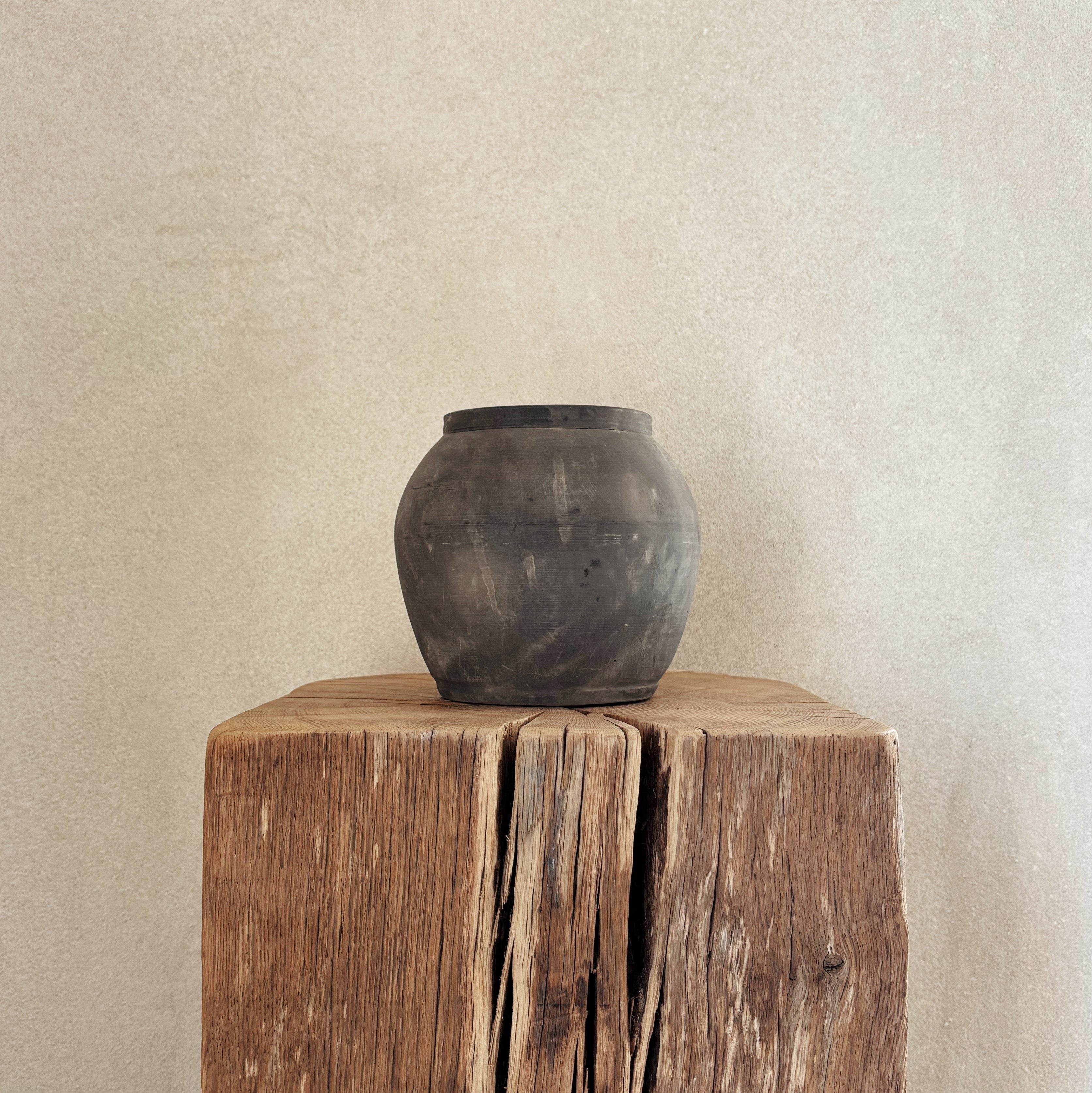 Grey Pot