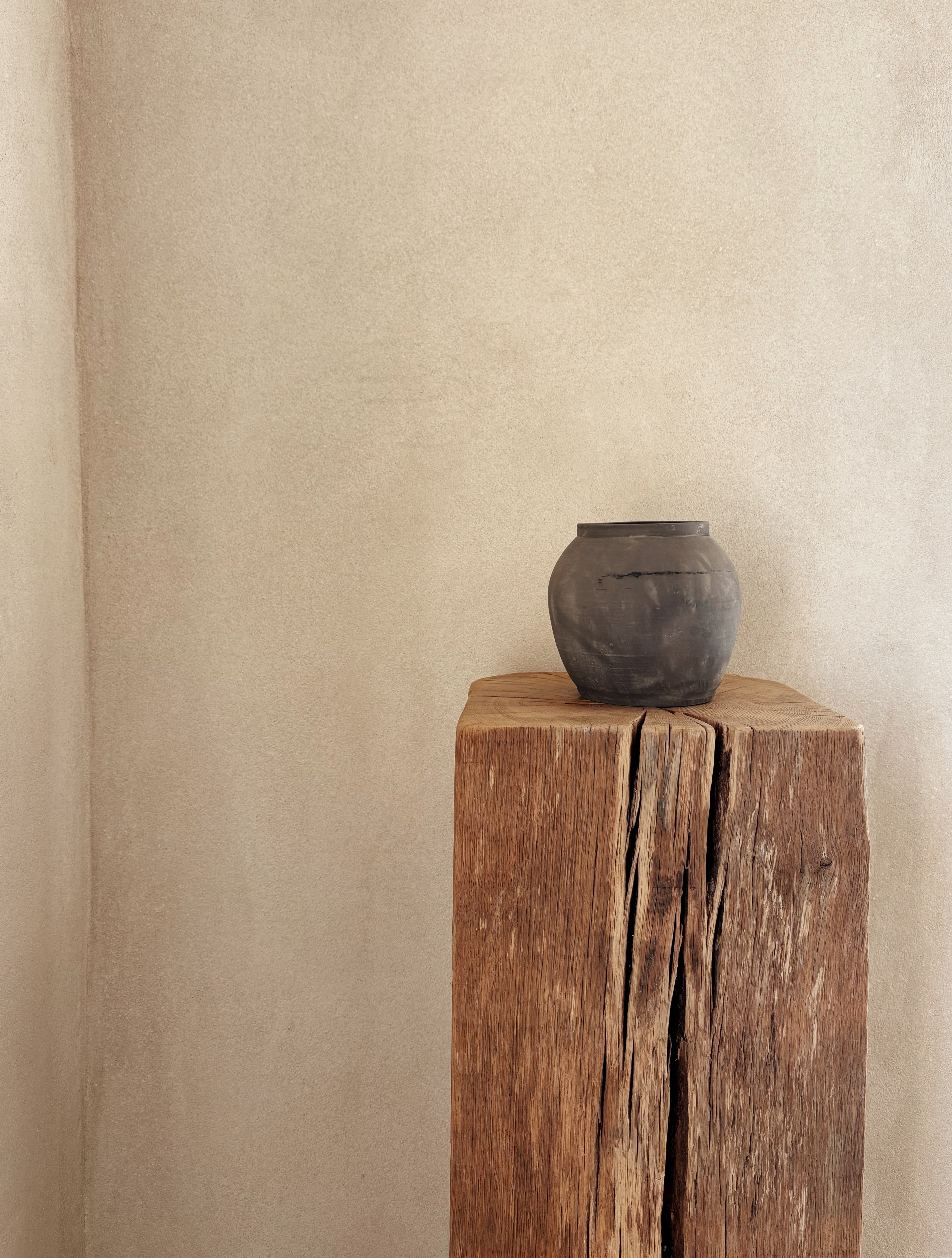 Grey Pot
