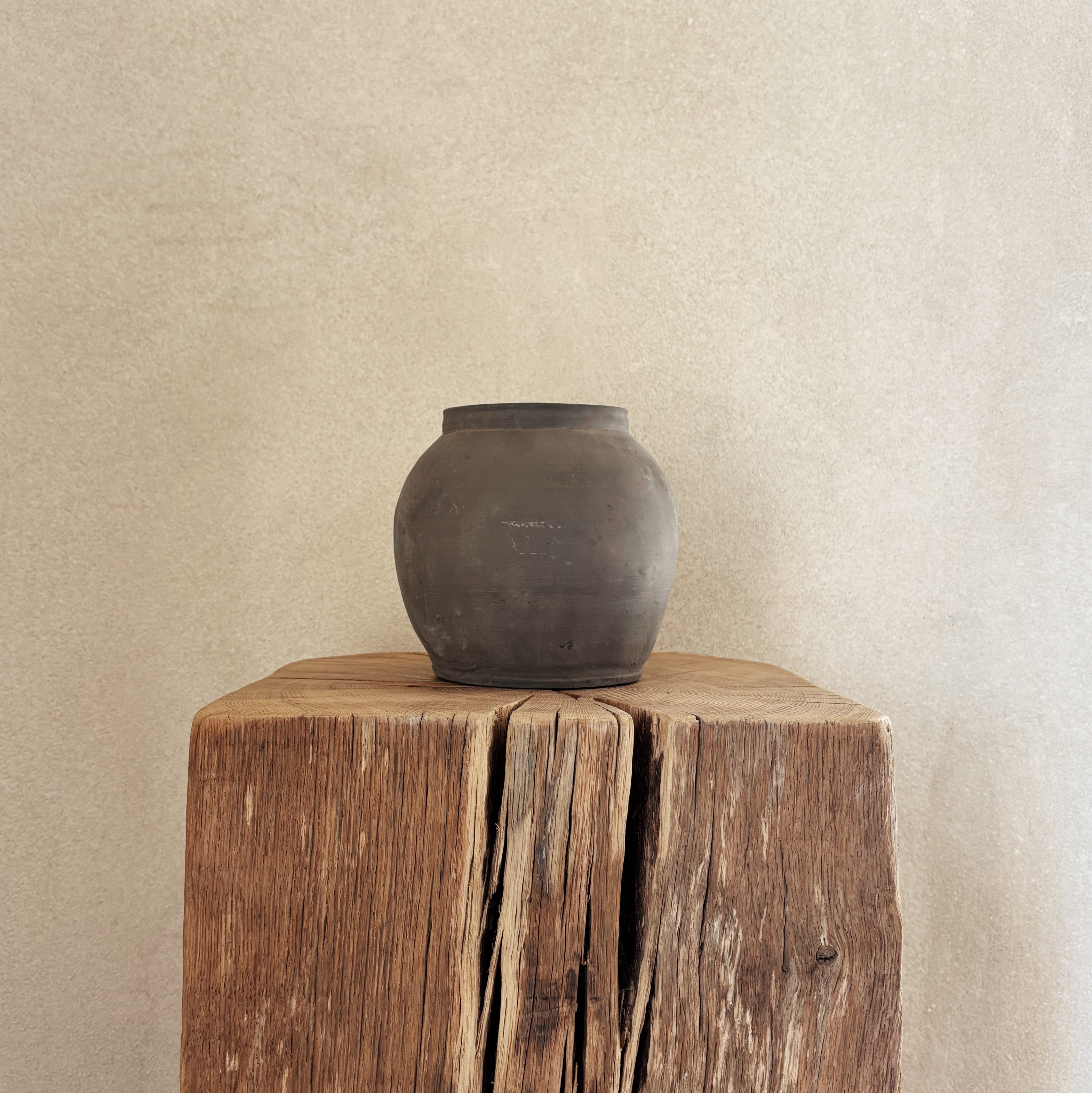 Grey Pot