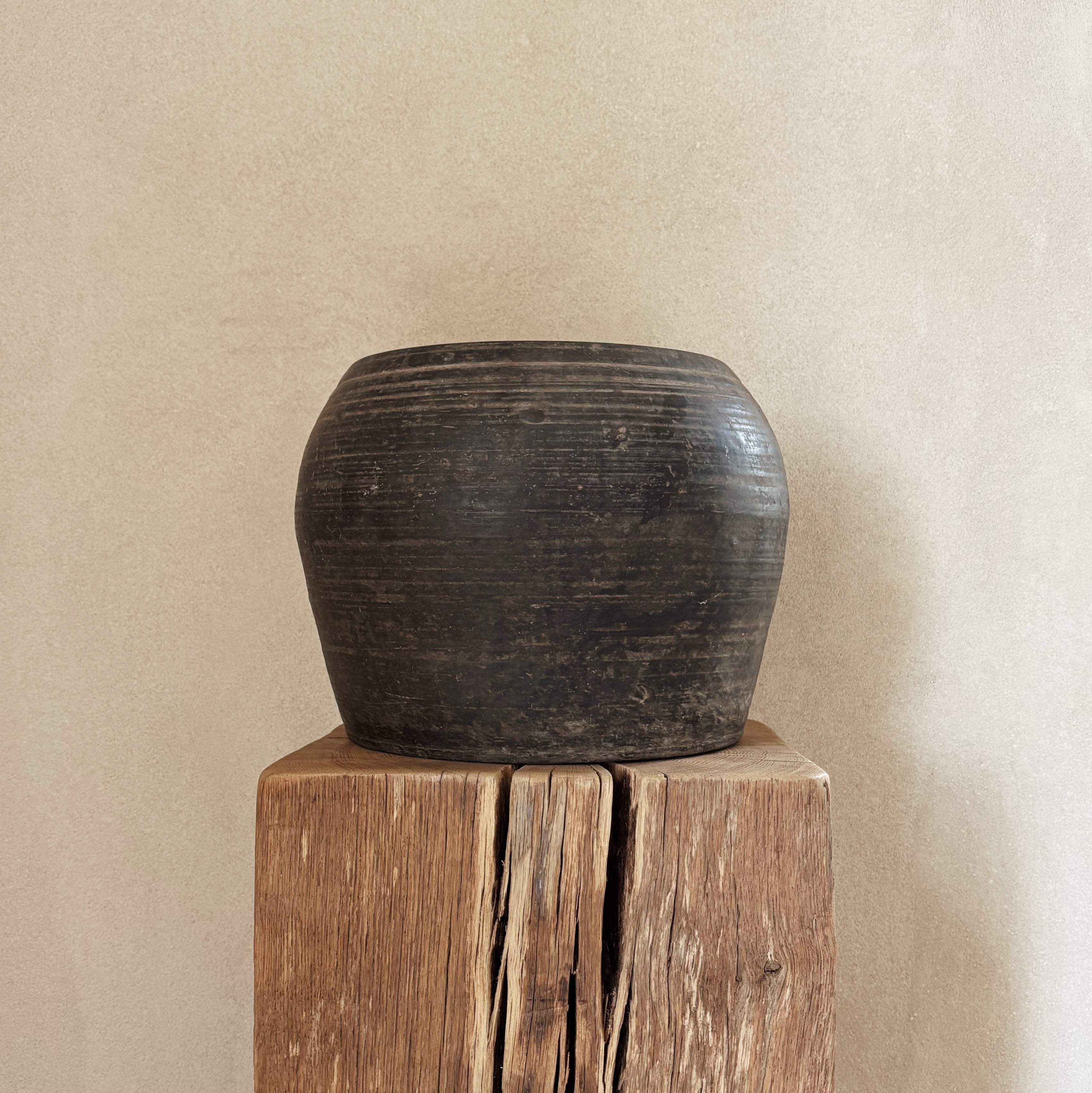 Grey Pot