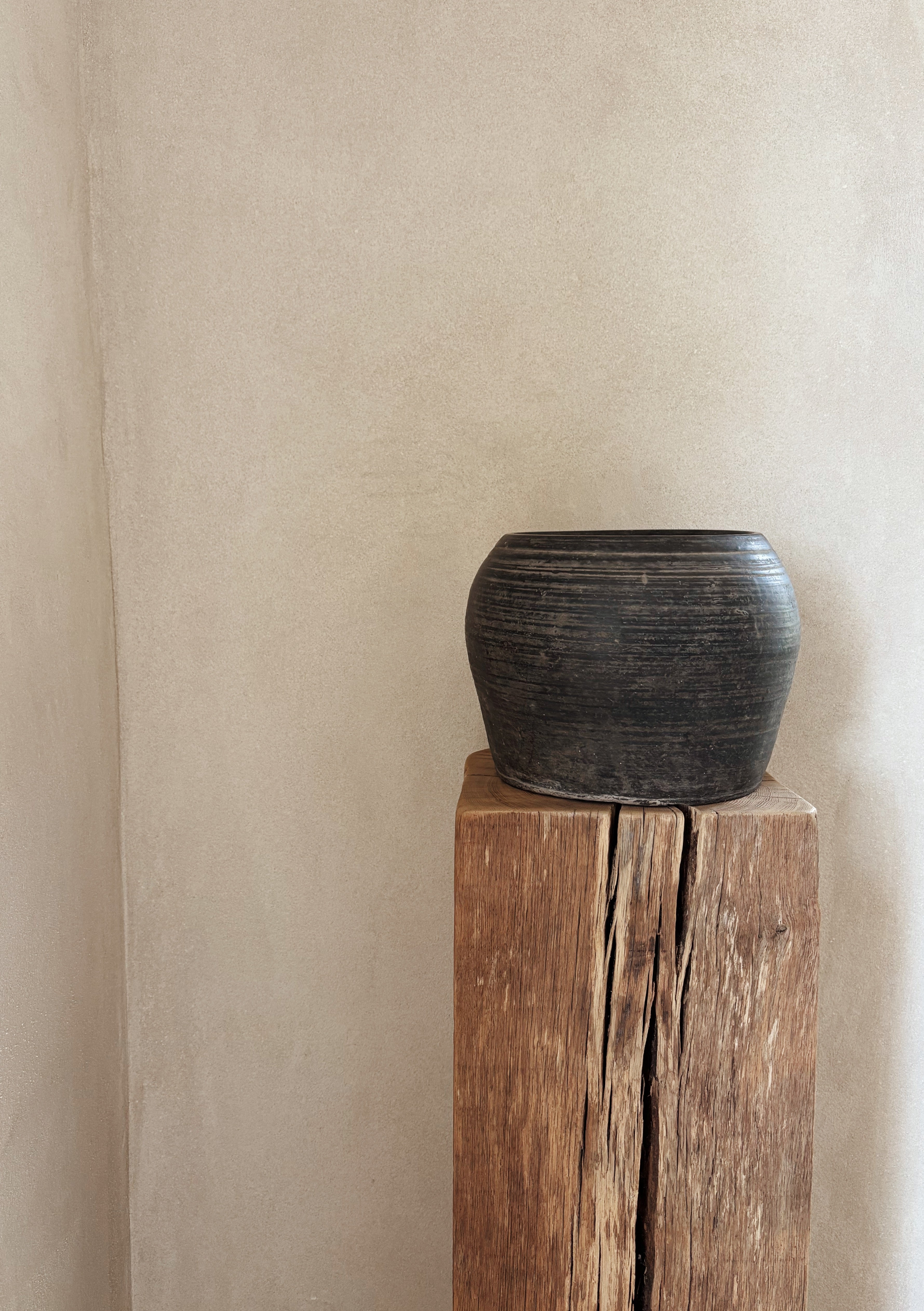 Grey Pot