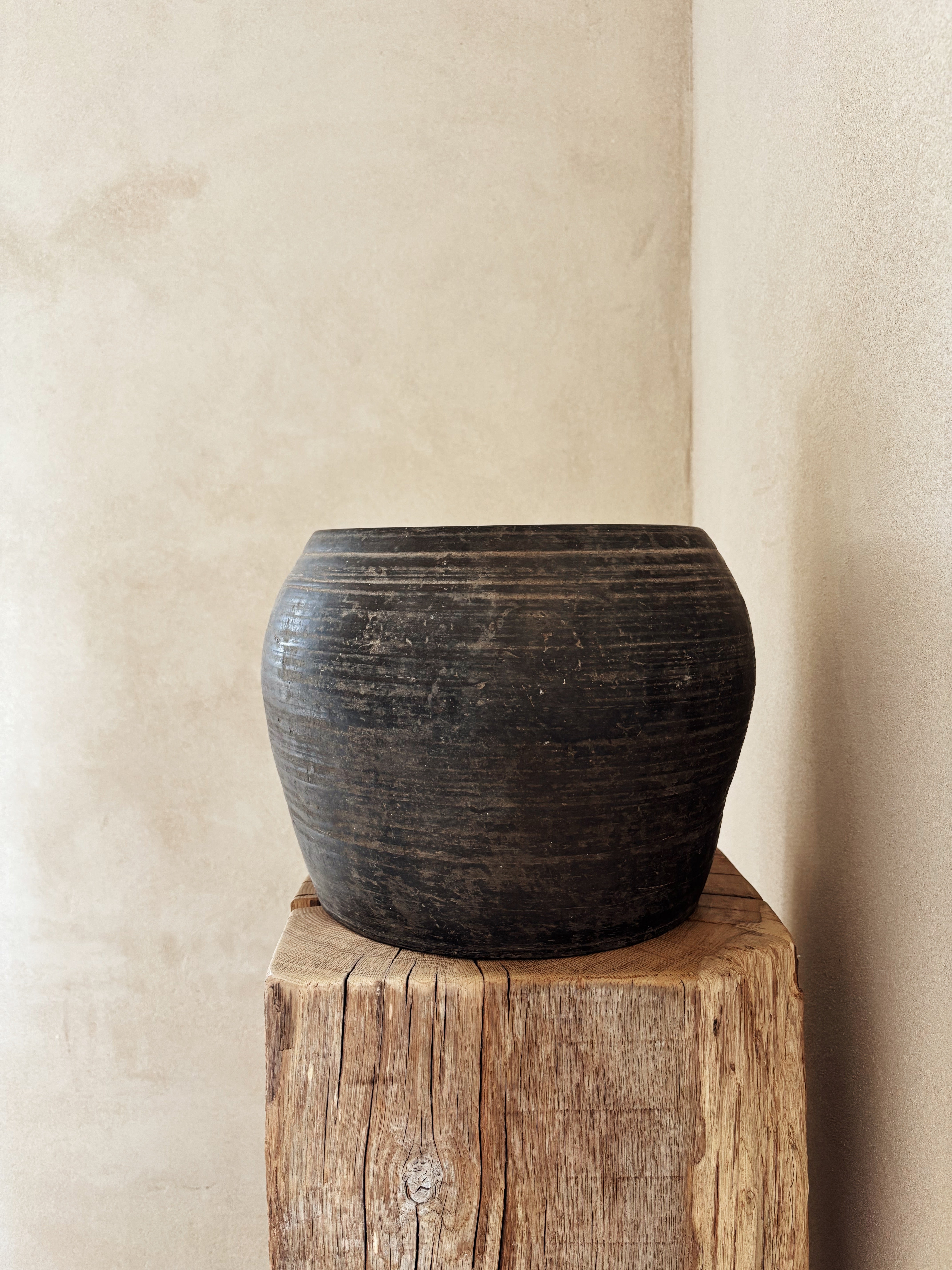 Grey Pot