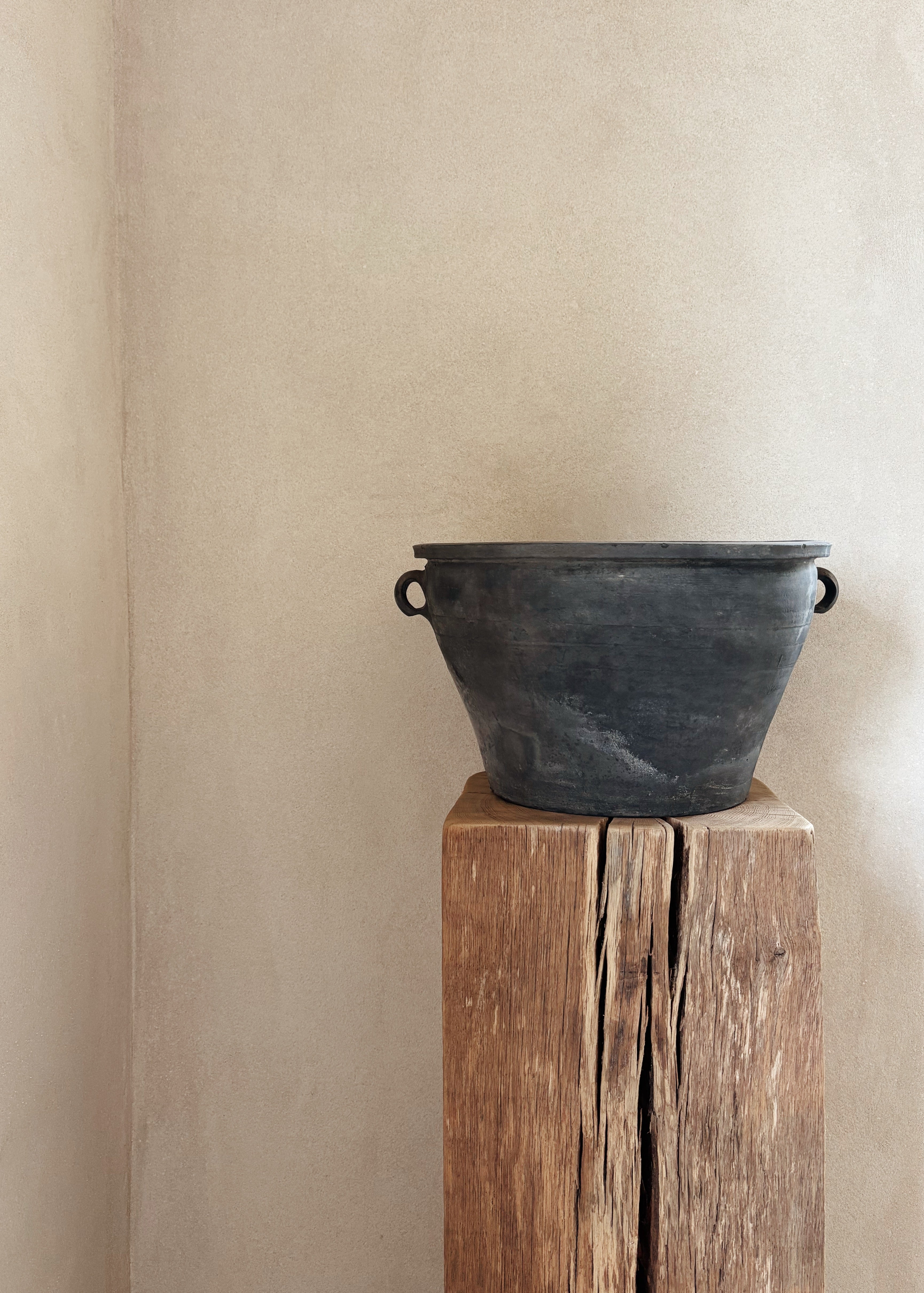 Grey Pot