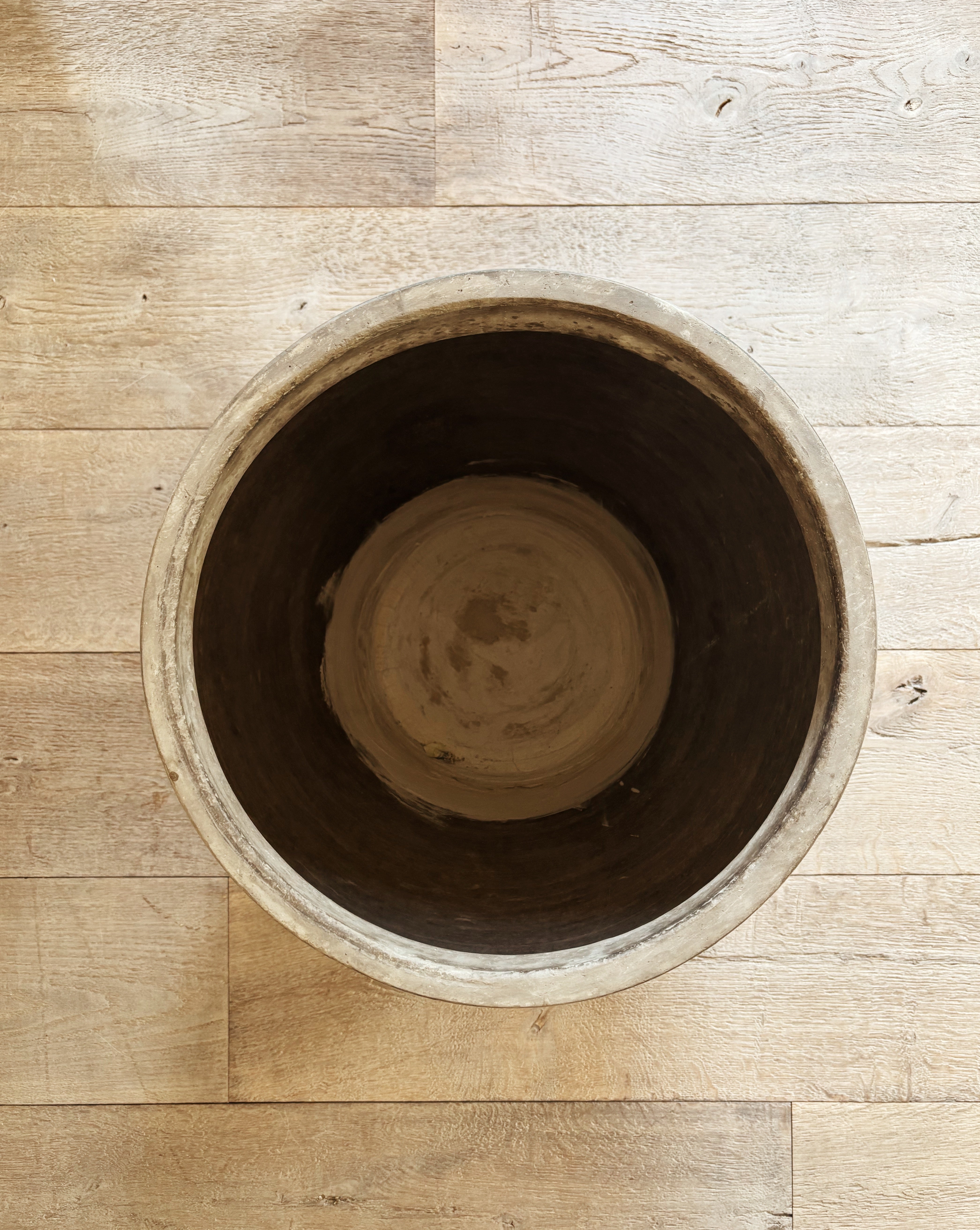 Grey Pot 15
