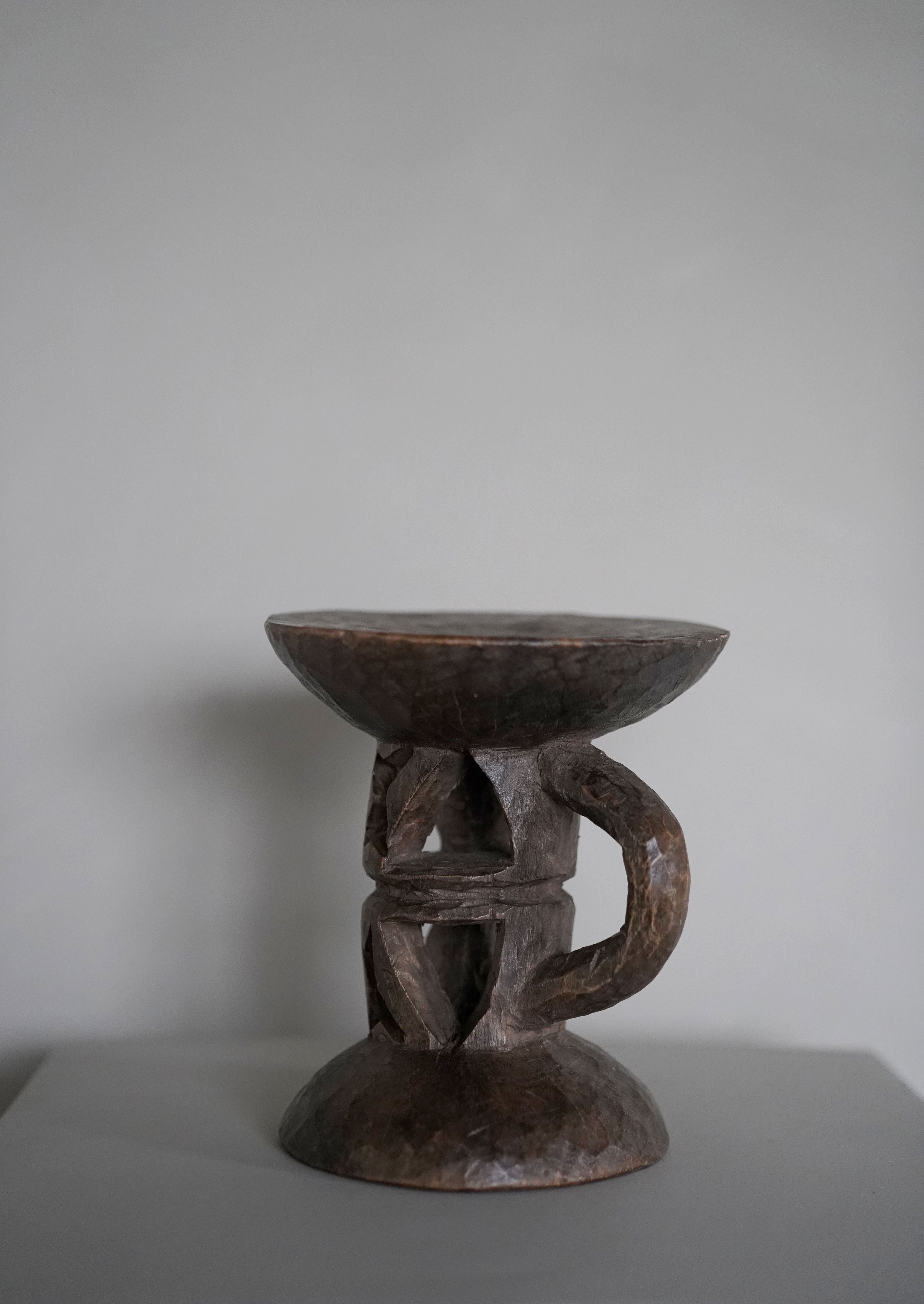 Tonga Stool 08