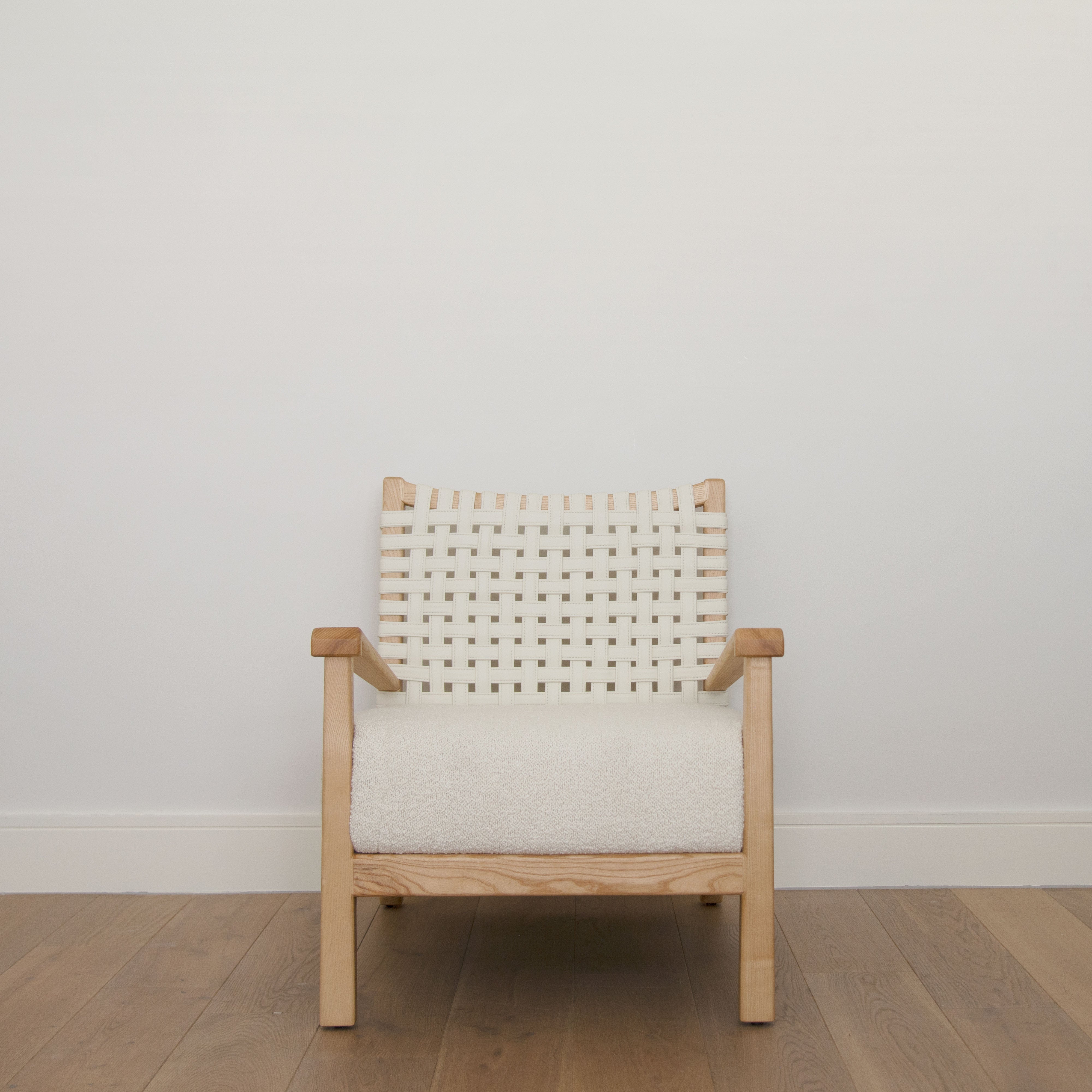 Front view of the Khayni Avon lounge chair