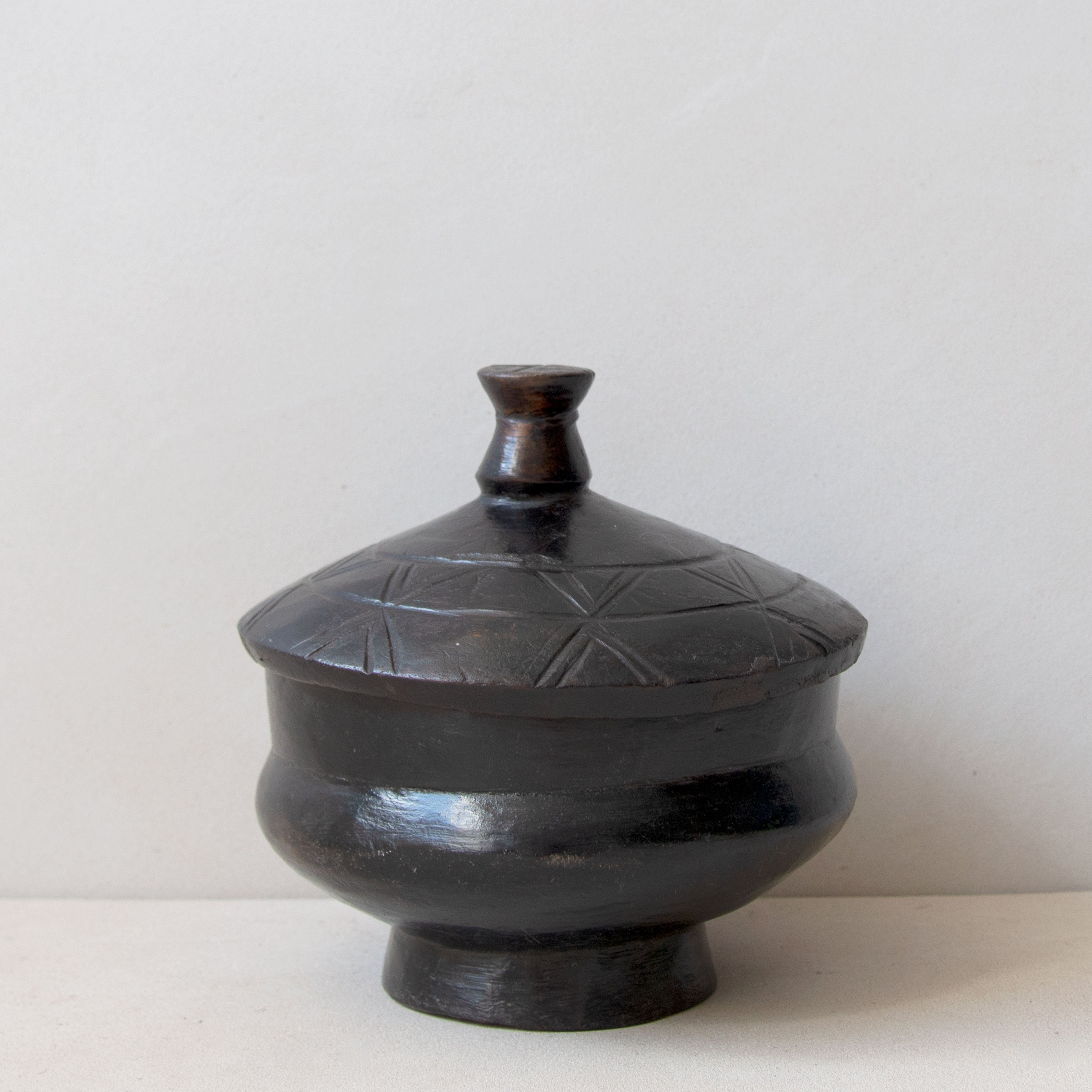 Lozi Container Ornament