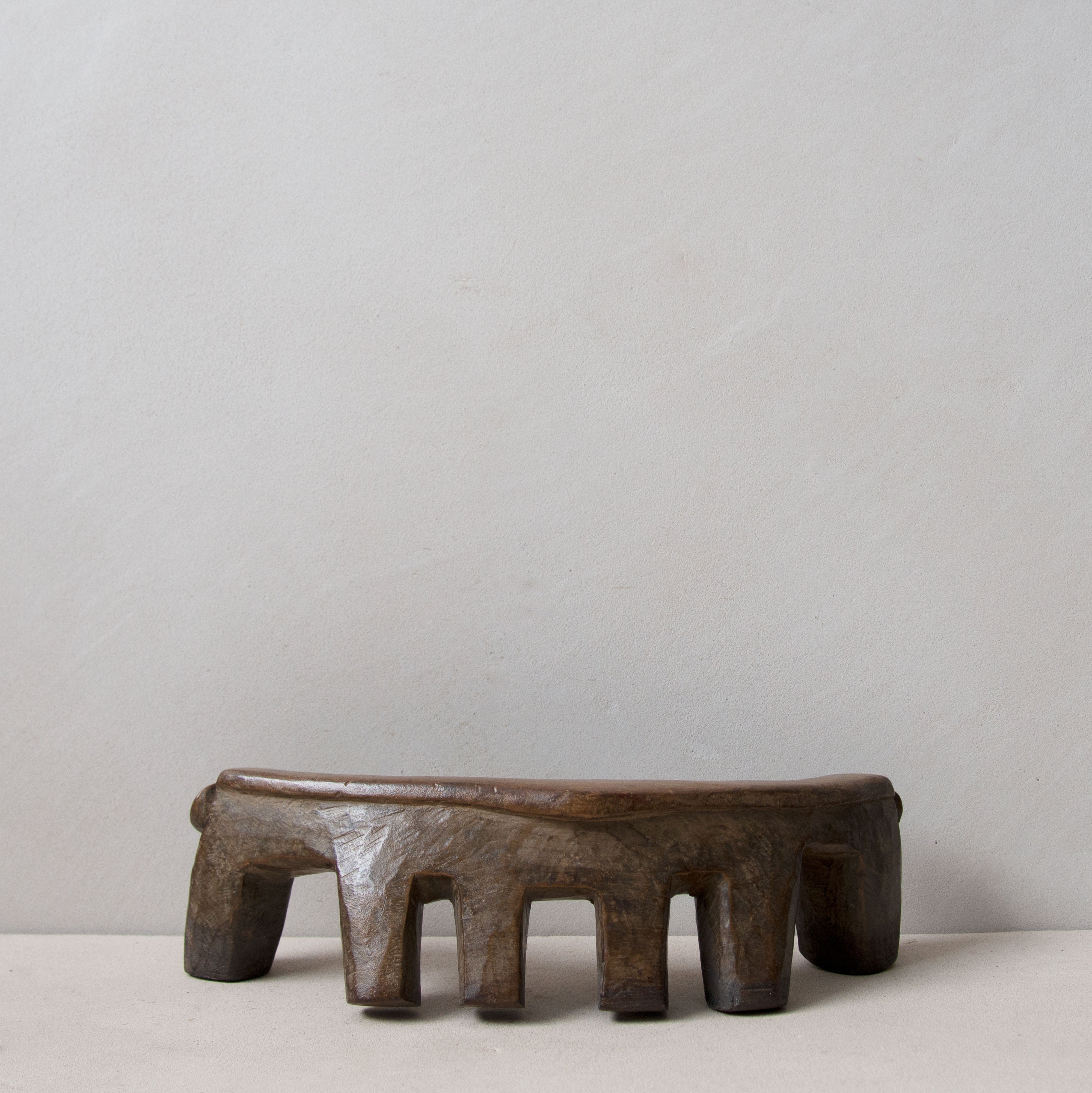 Dinka Headrest