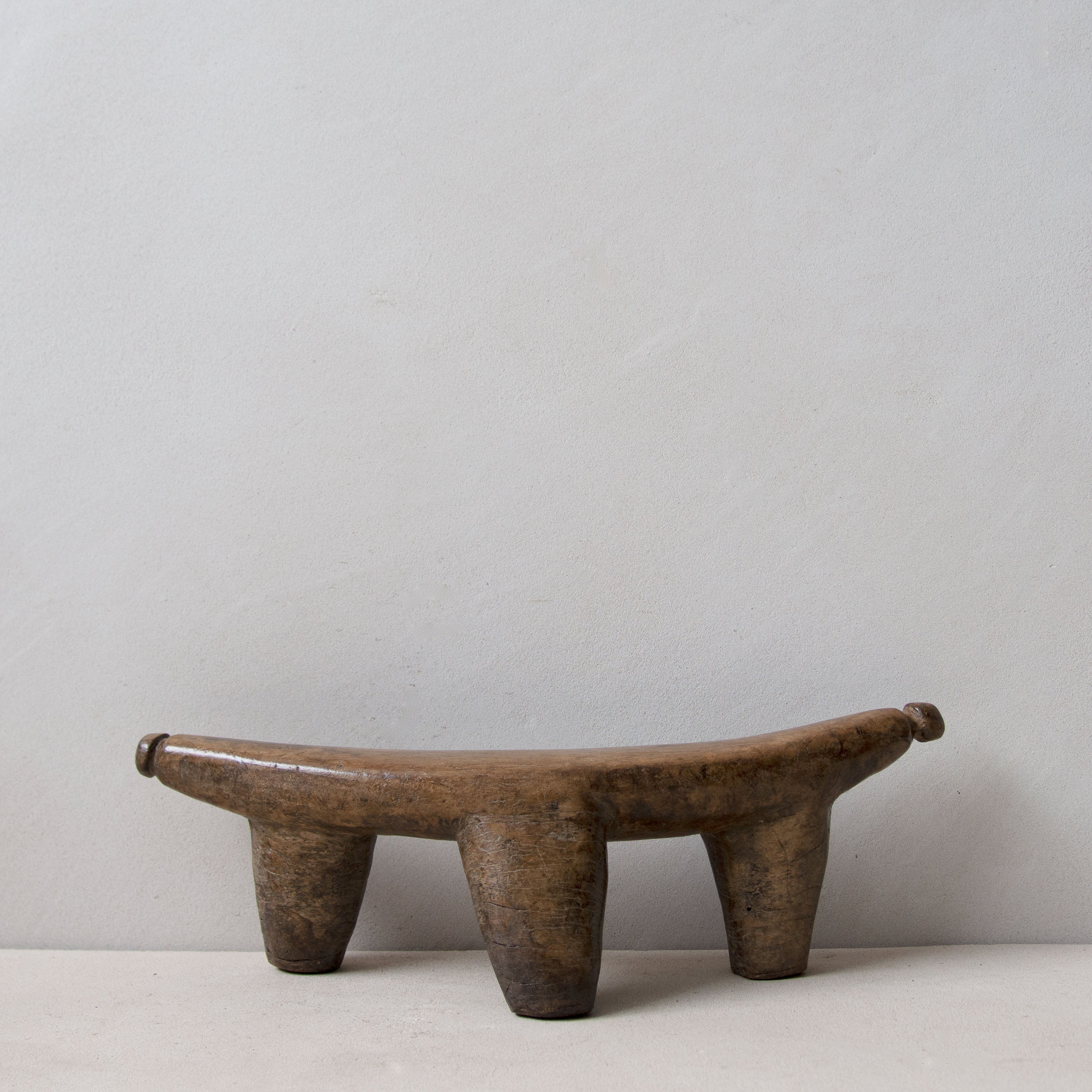 Dinka Headrest