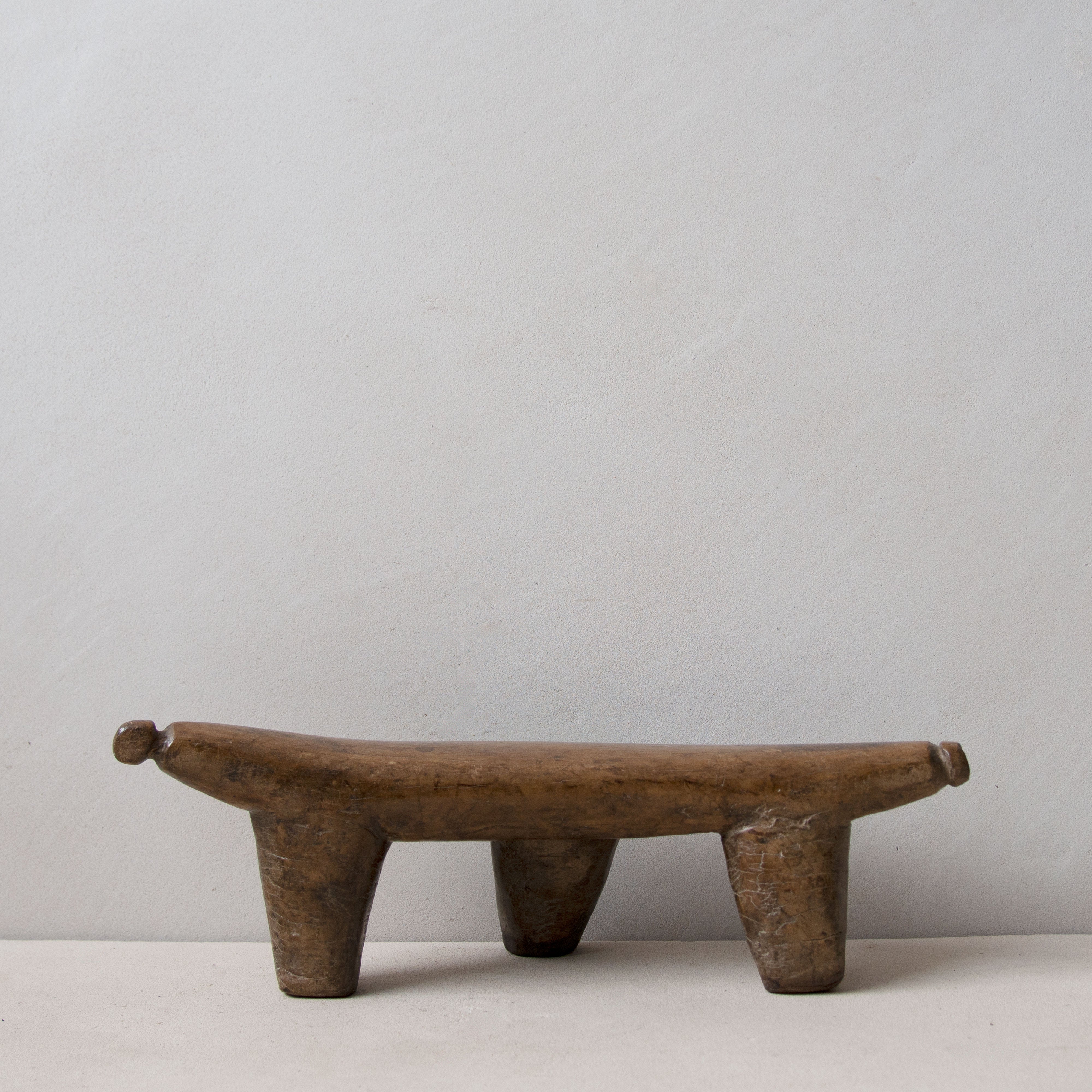 Dinka Headrest