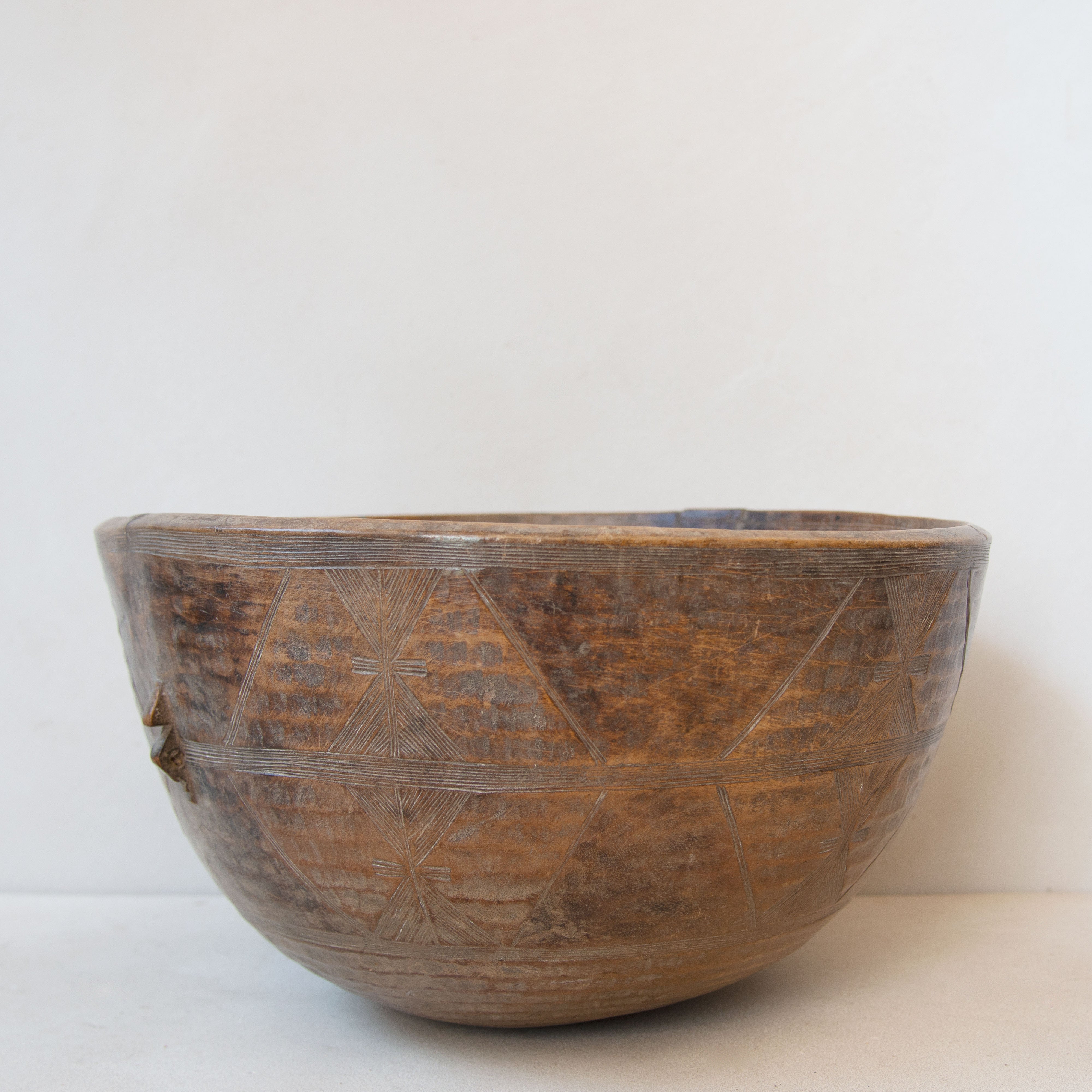 Vintage Fulani wooden bowl No.20