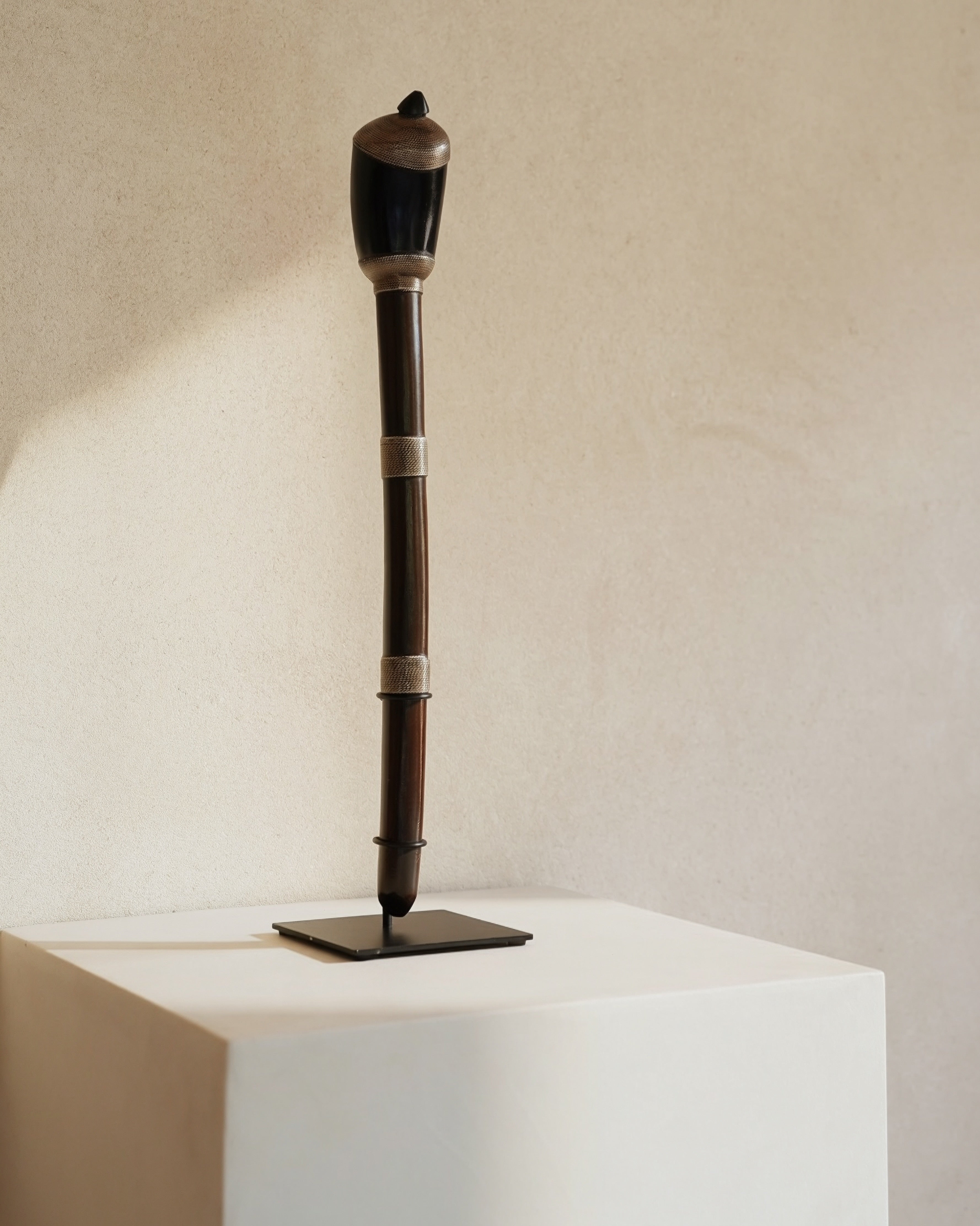 Dinka Staff 02