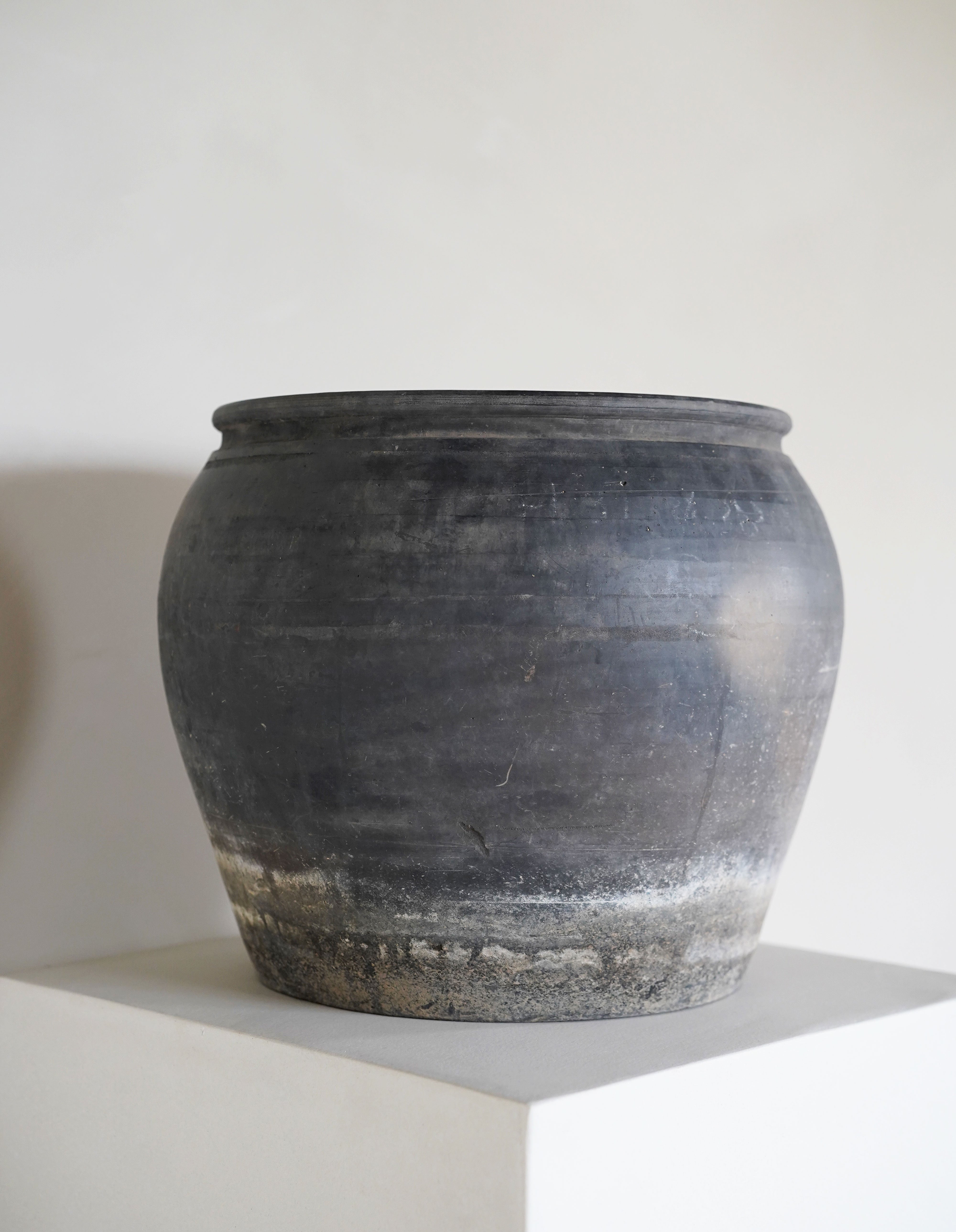 Grey Pot