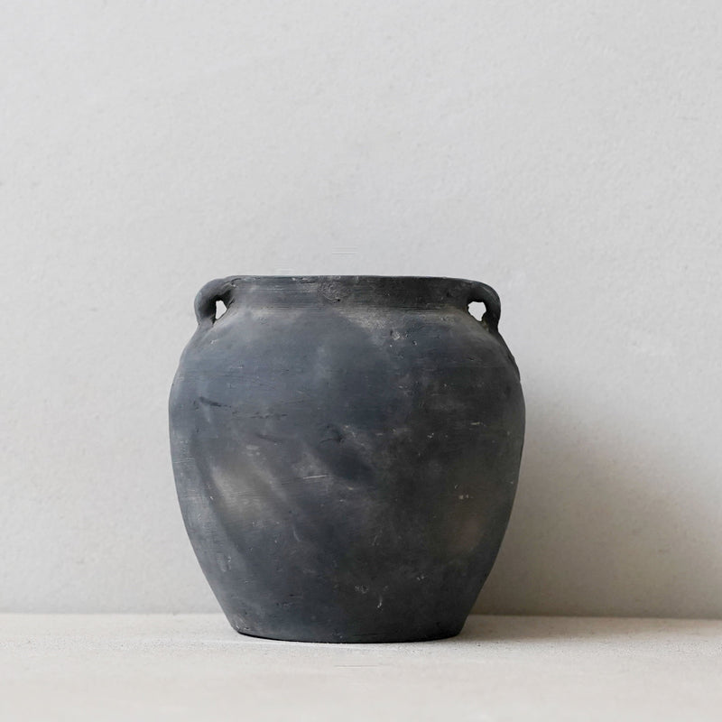 Grey Pot