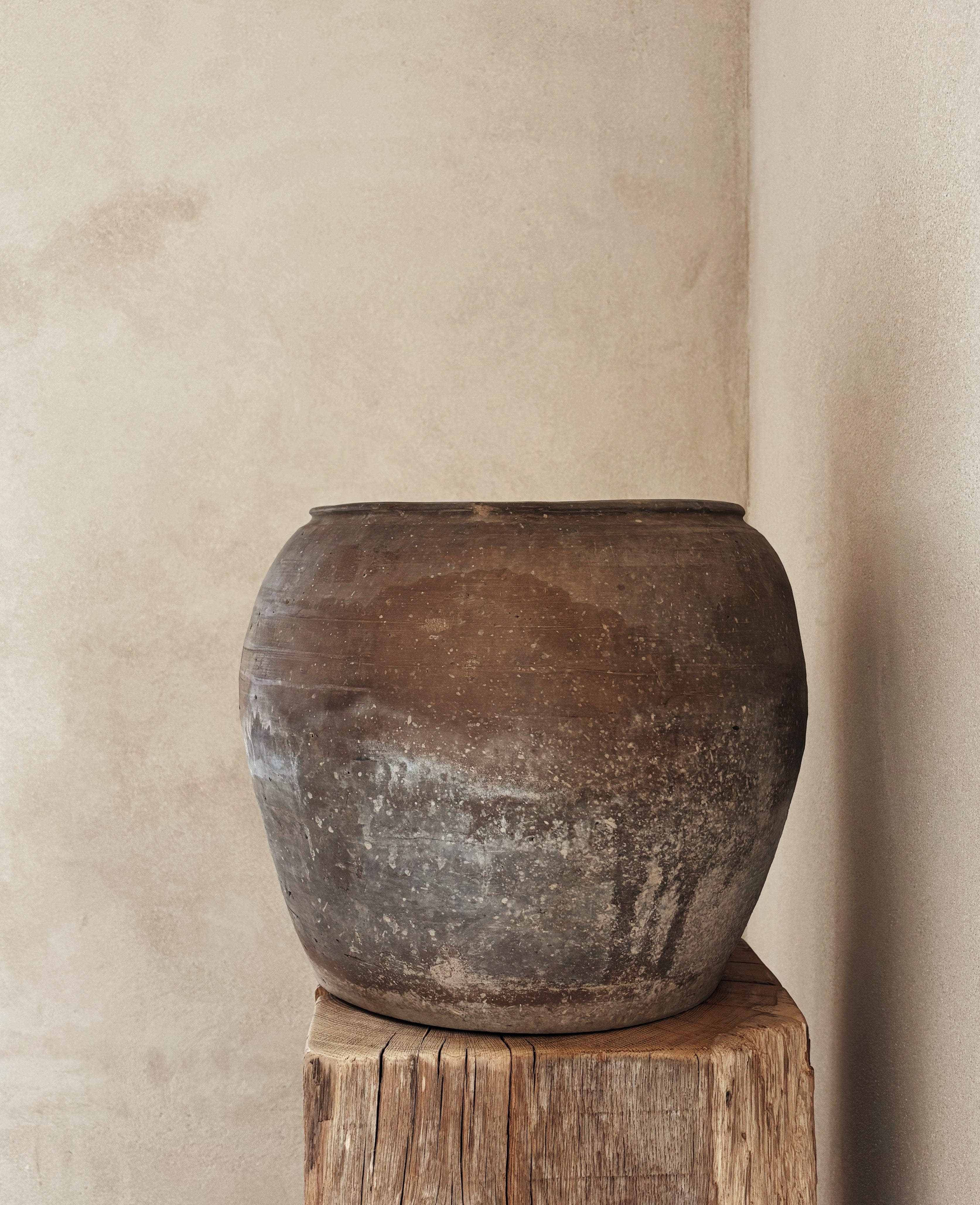 Grey Pot 12