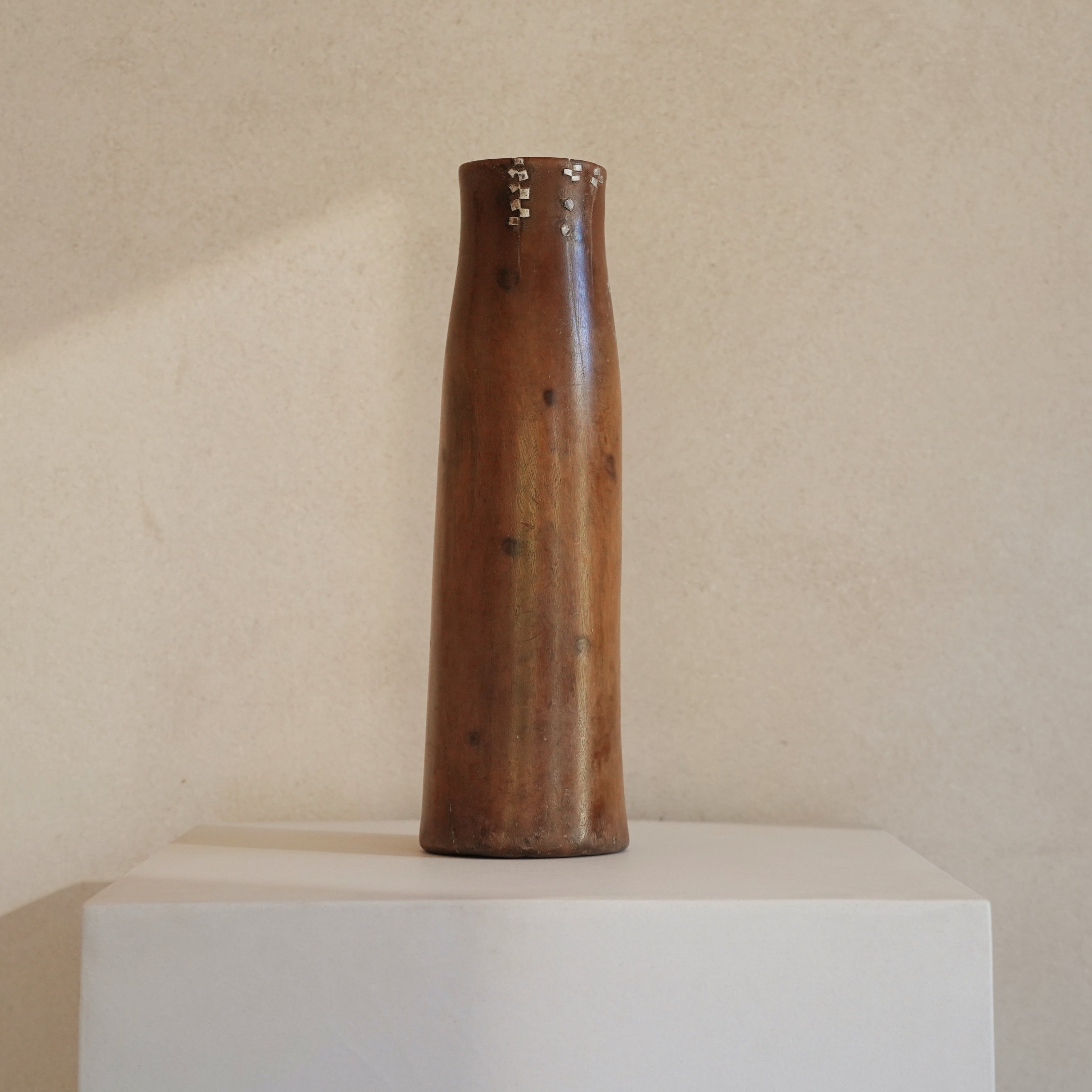 Tutsi Vessel 06