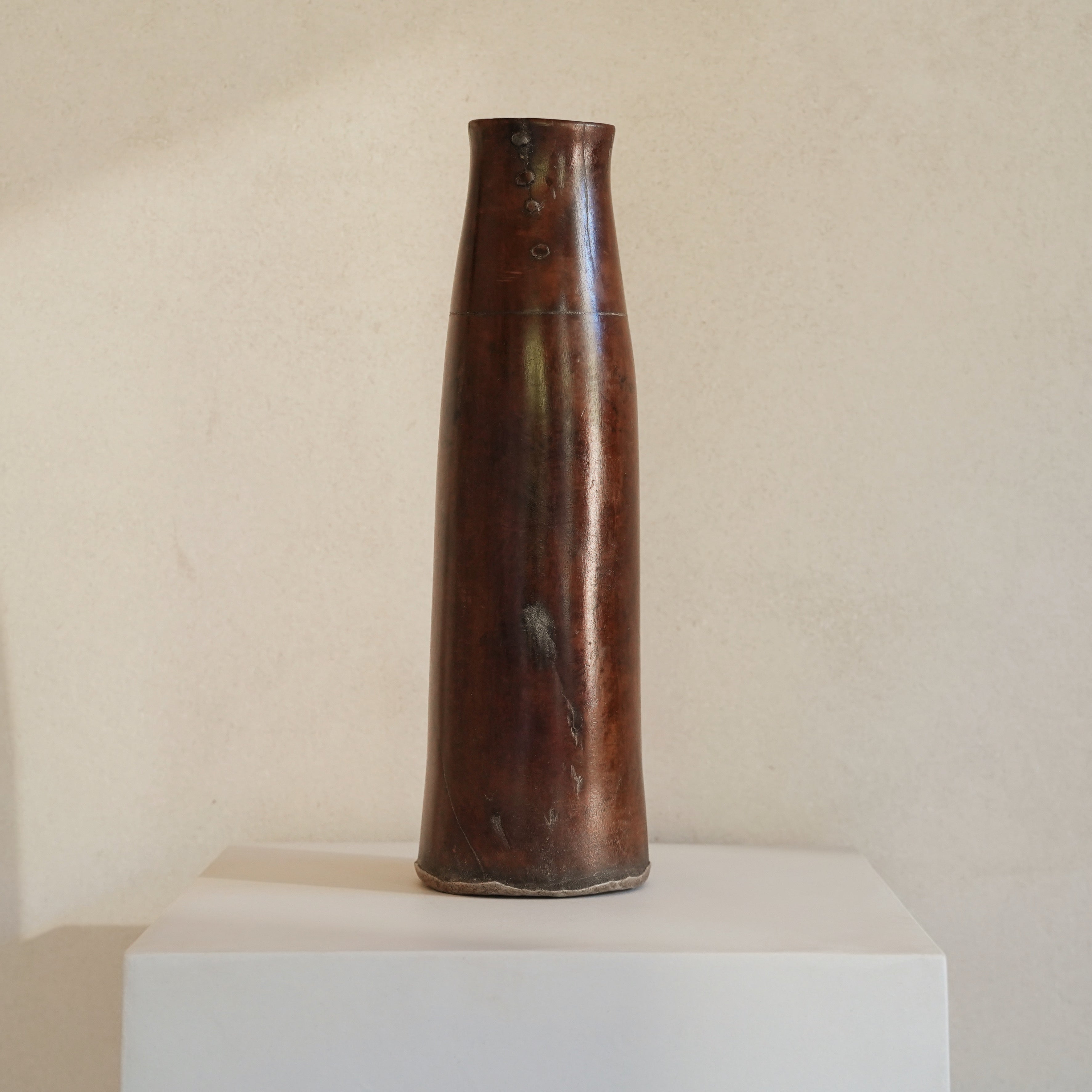 Tutsi Vessel 09