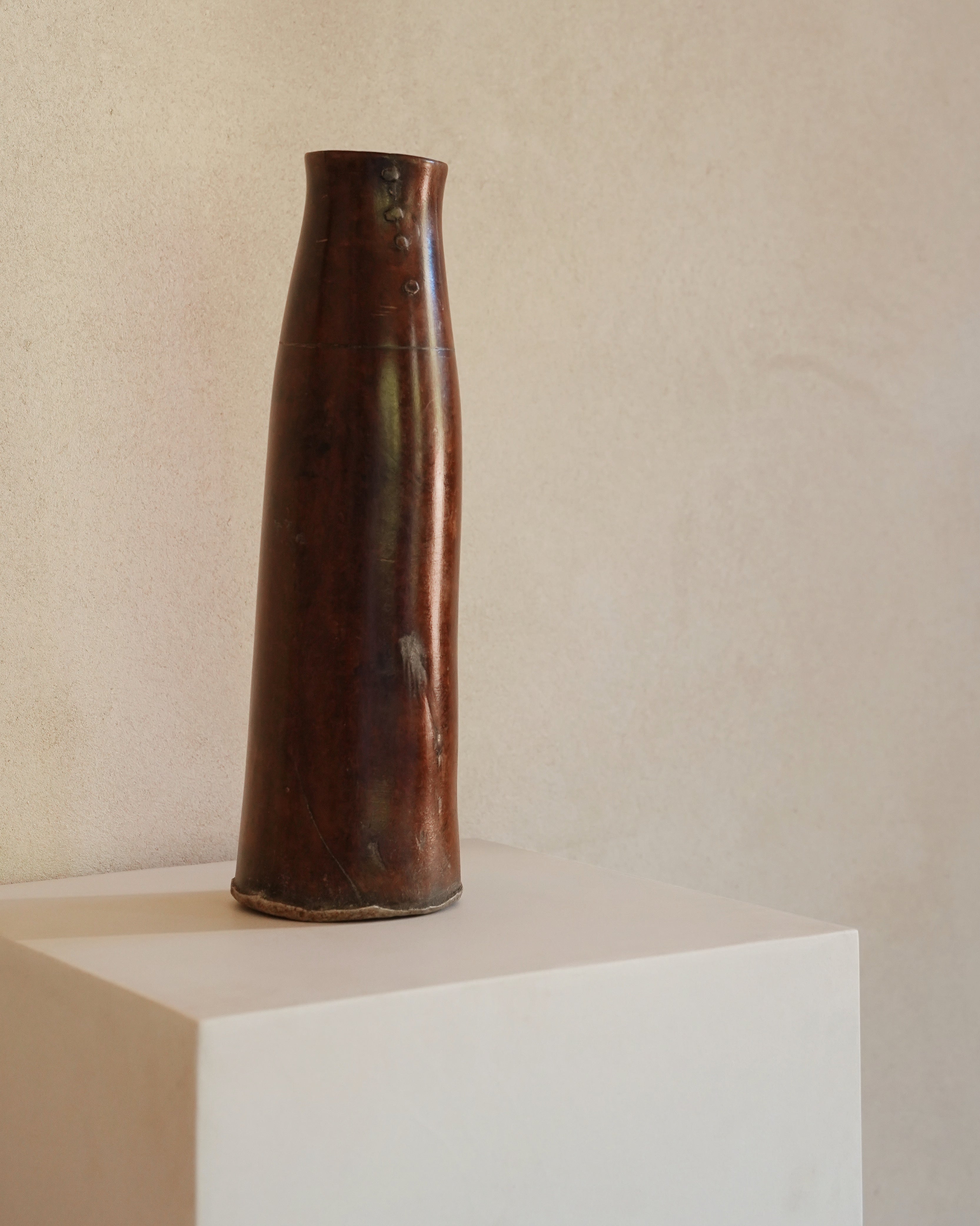 Tutsi Vessel 09
