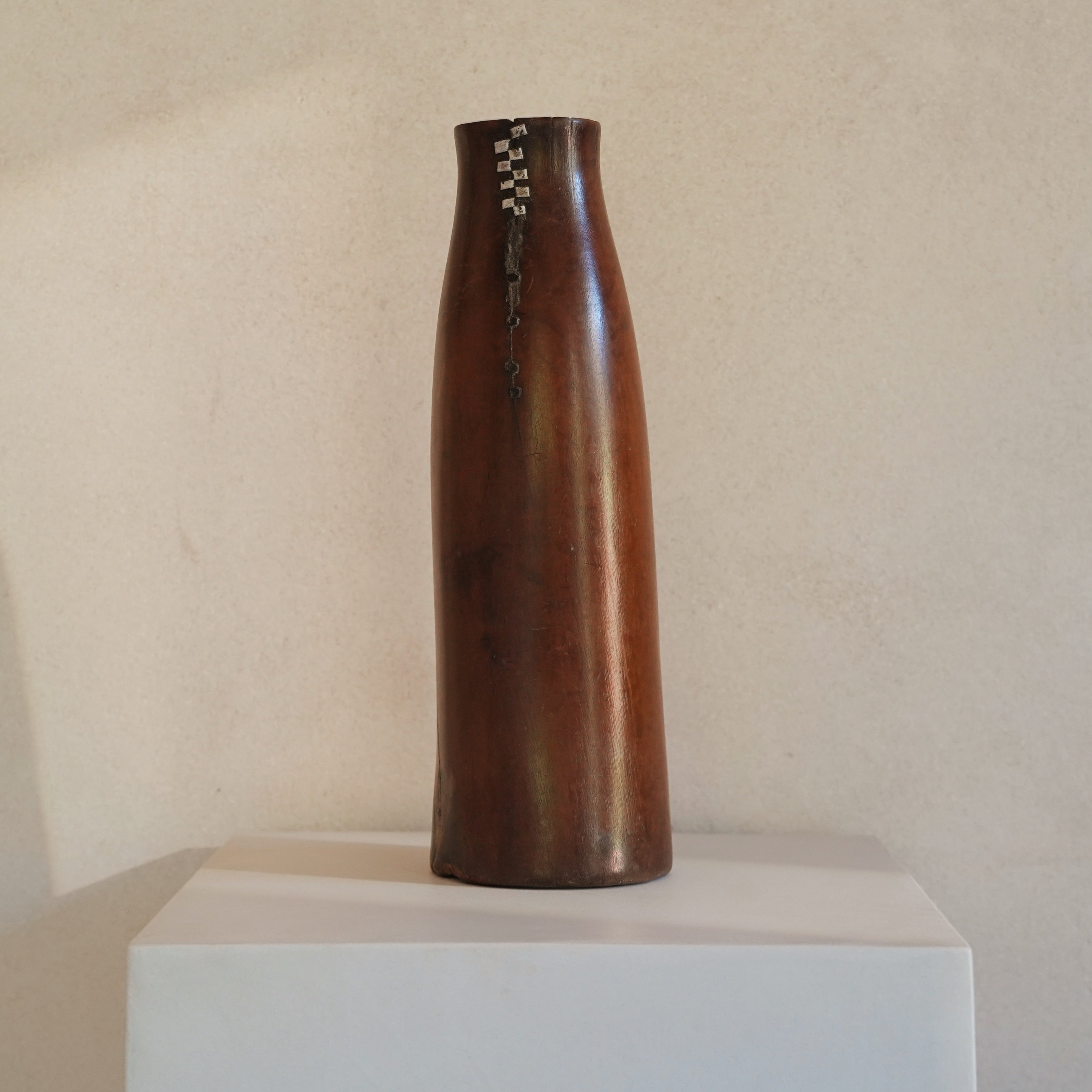 Tutsi Vessel 10