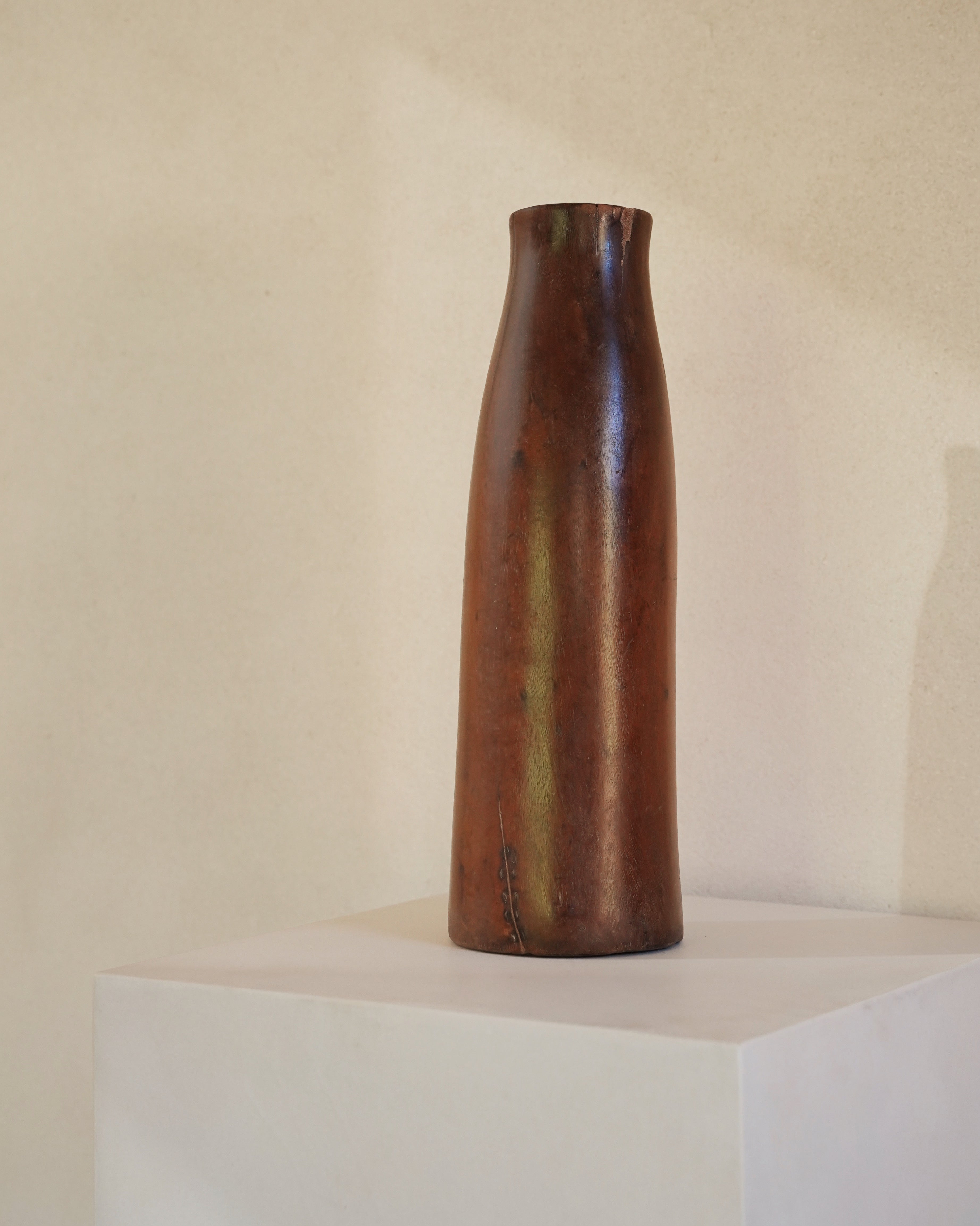 Tutsi Vessel 10