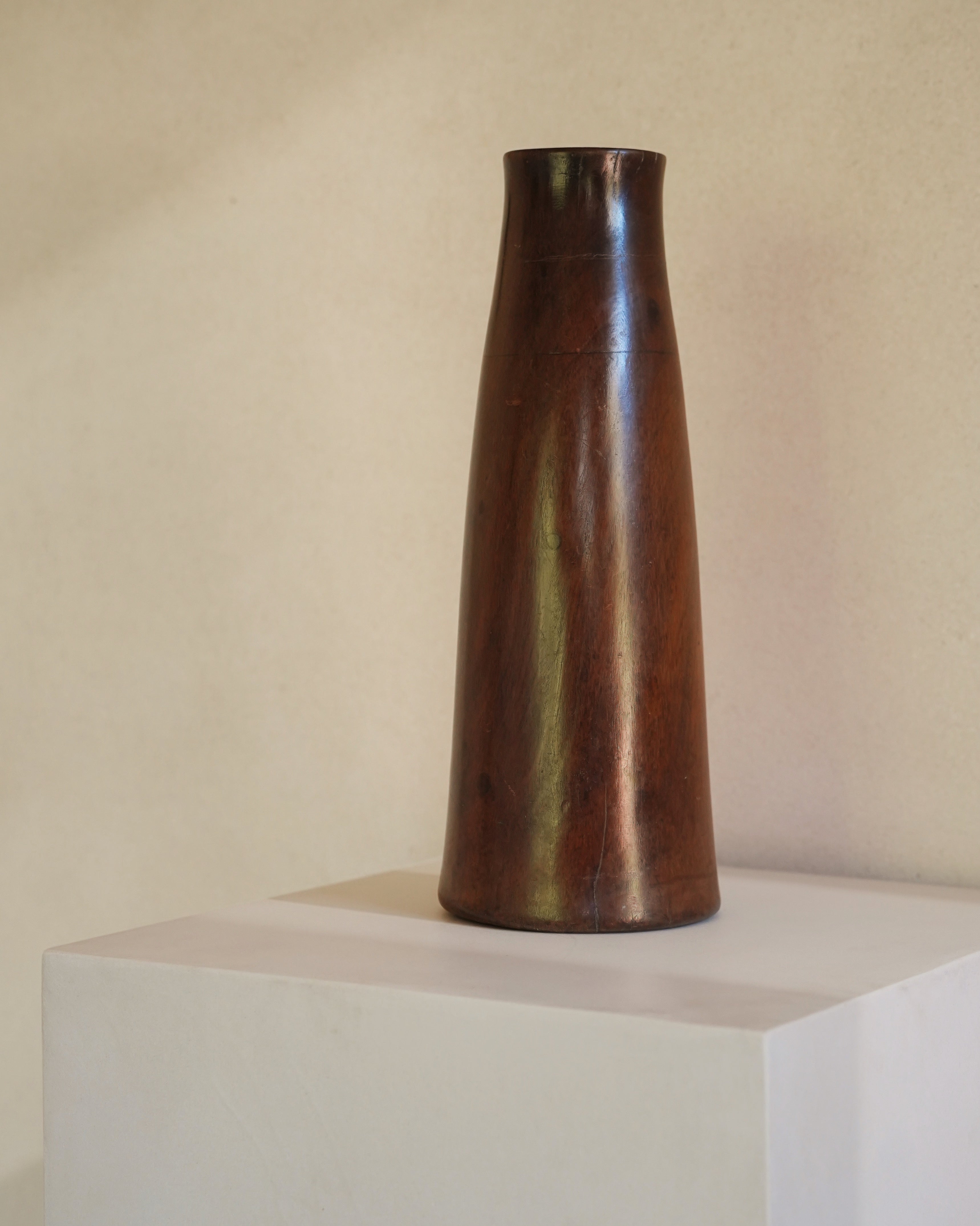 Tutsi Vessel 12