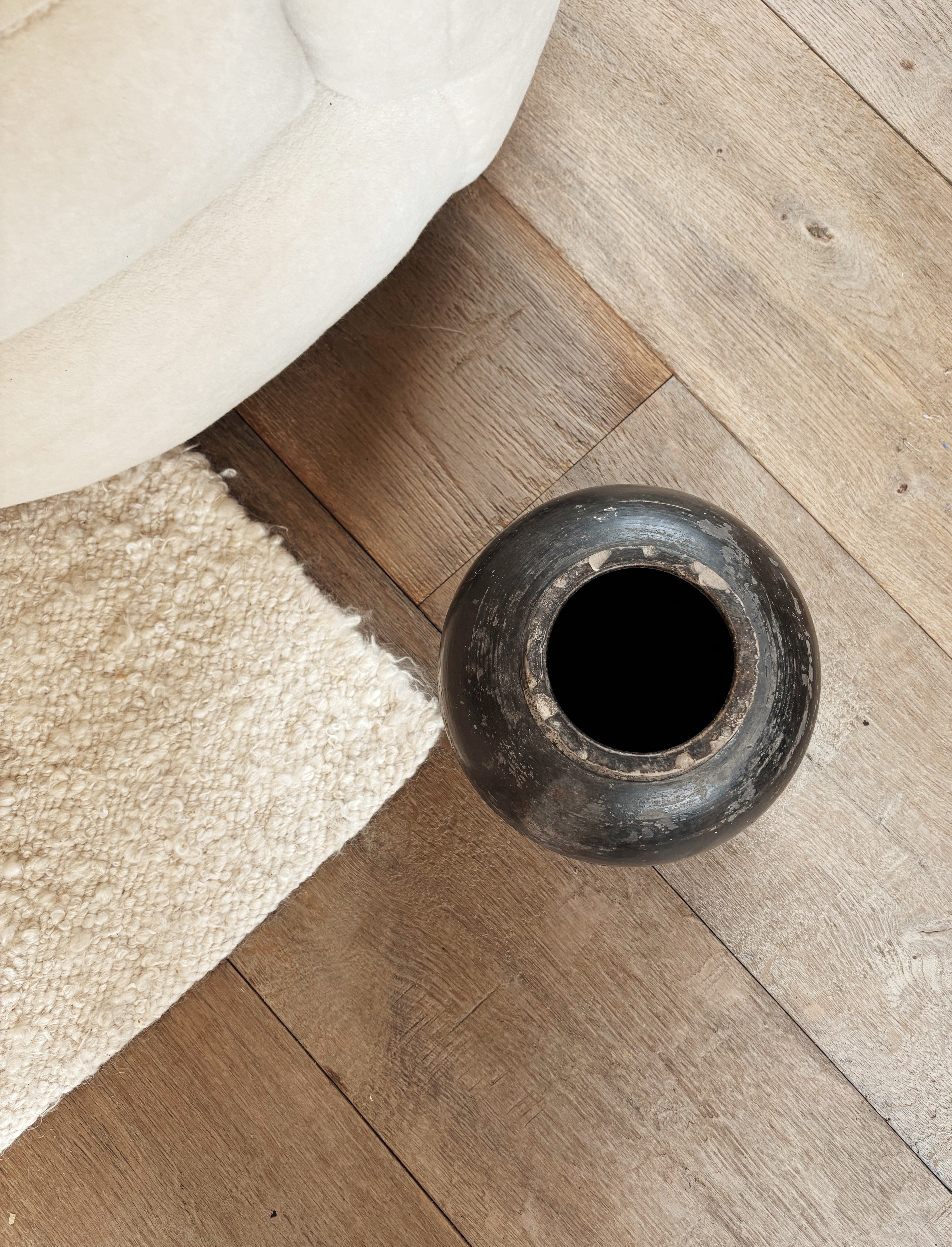Grey Pot 03