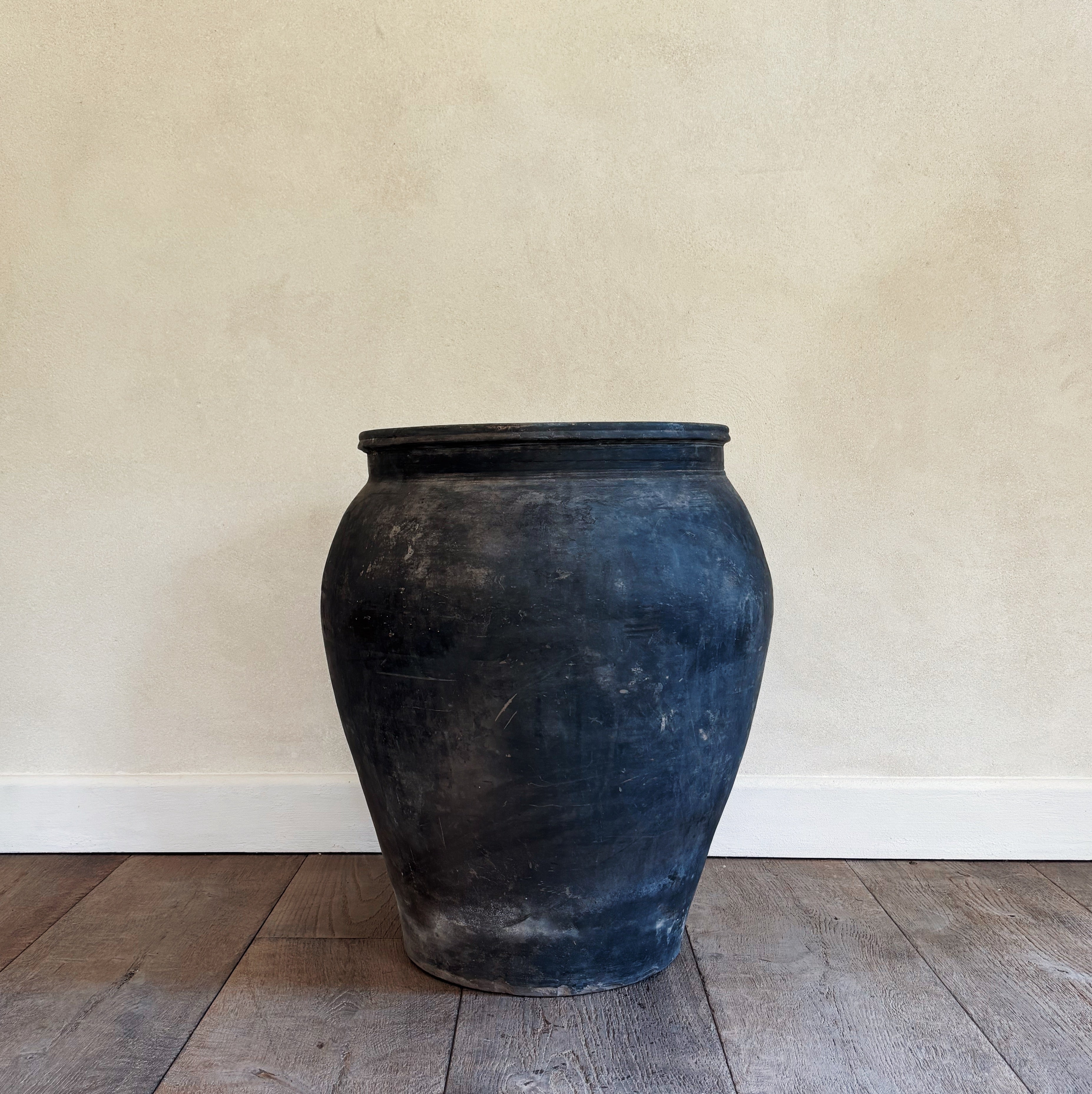 Grey Pot 15