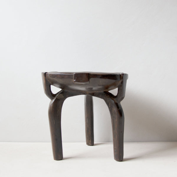 Khayni hand-carved Hehe Stool No.2