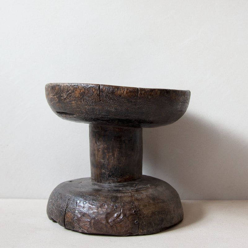 Side view of Khayni's vintage Lozi stool No.2