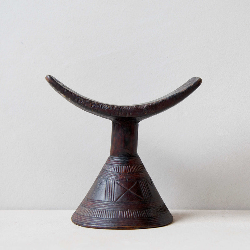 Oromo Headrest