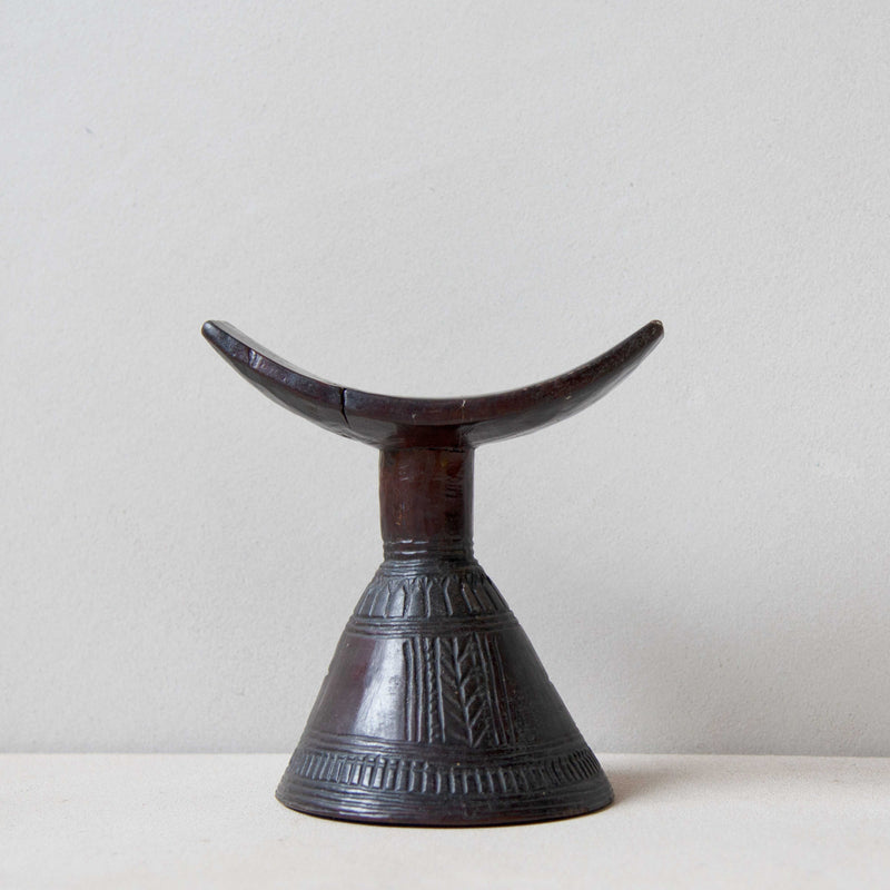 Oromo Headrest