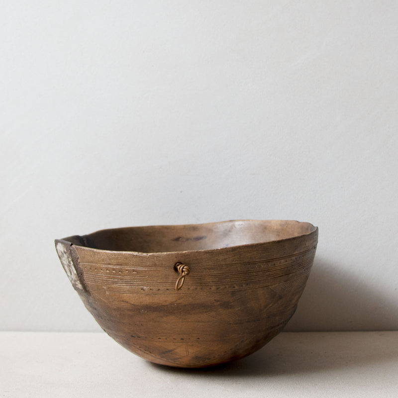 Hand-carved Tuareg bowl No.6