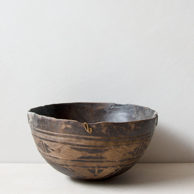 Hand-carved Tuareg bowl No.8