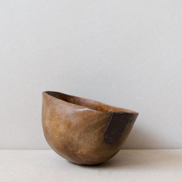 Hand-carved indigenous wood Turkana bowl No.10