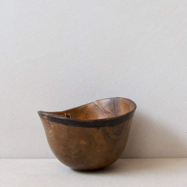 Hand-carved indigenous wood Turkana bowl No.11