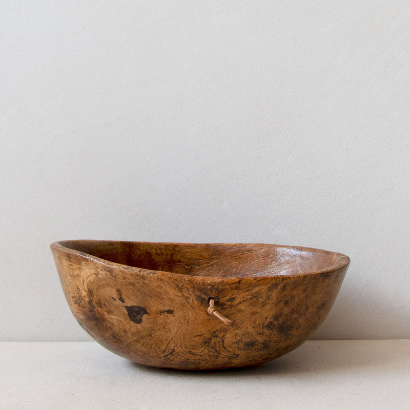 Hand-carved indigenous wood Turkana bowl No.12