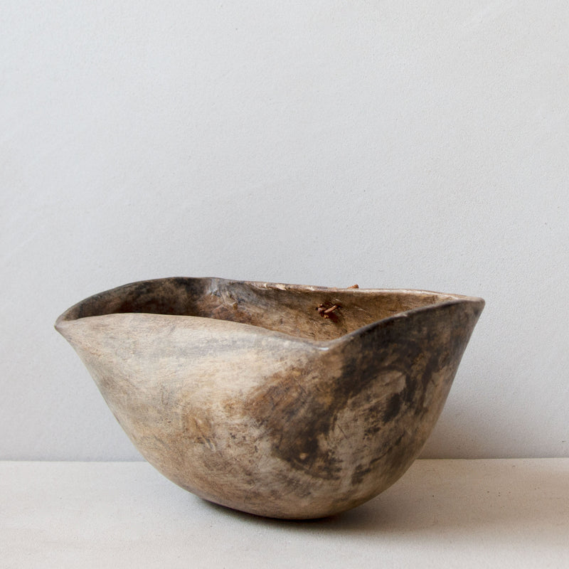 Hand-carved indigenous wood Turkana bowl No.16