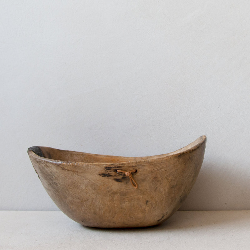 Hand-carved indigenous wood Turkana bowl No.20