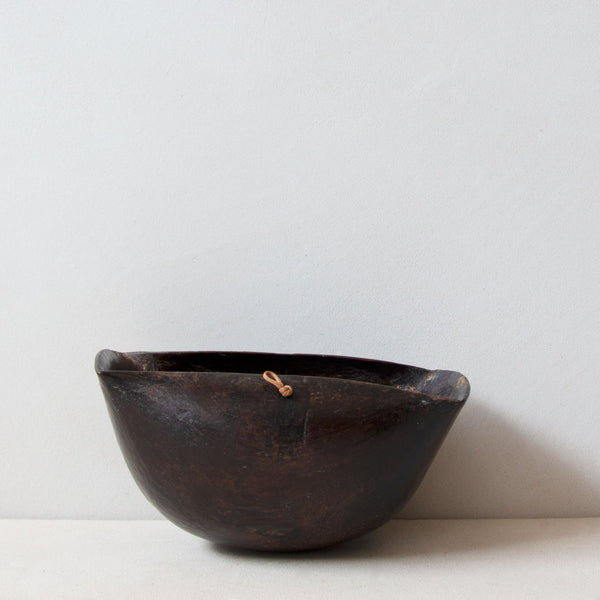 Hand-carved indigenous wood Turkana bowl No.21