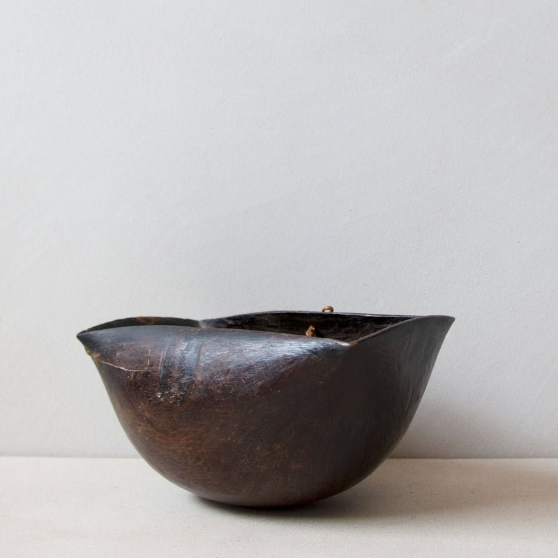 Hand-carved indigenous wood Turkana bowl No.21