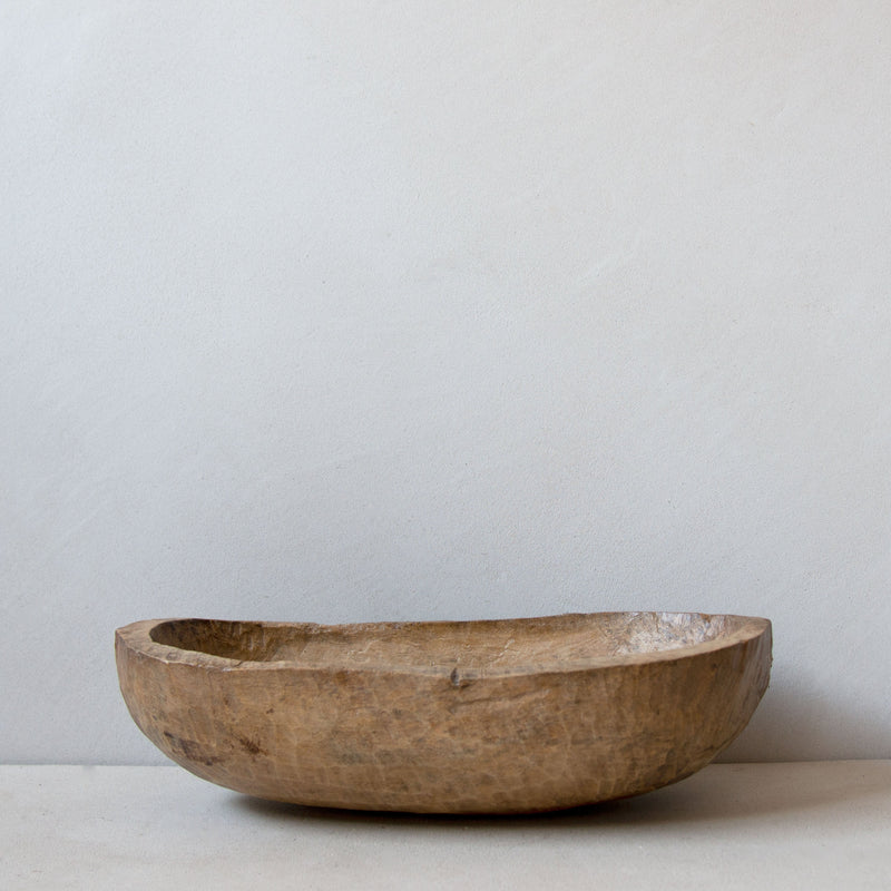 Hand-carved indigenous wood Turkana bowl No.37