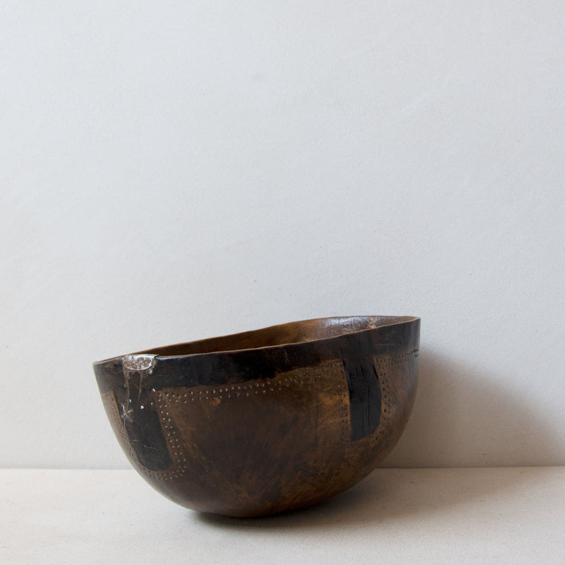 Hand-carved indigenous wood Turkana bowl No.38