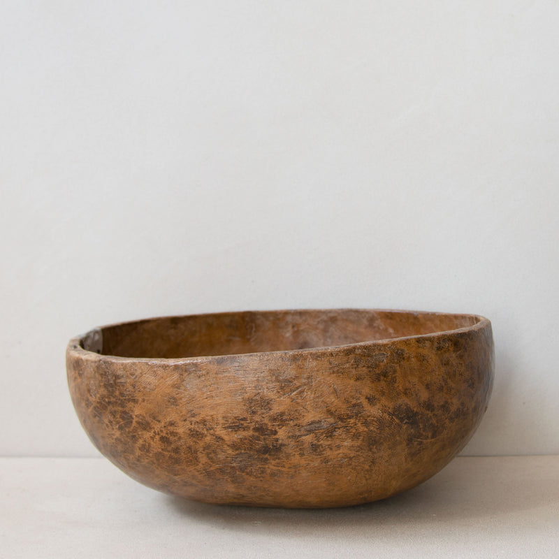 Hand-carved indigenous wood Turkana bowl No.43
