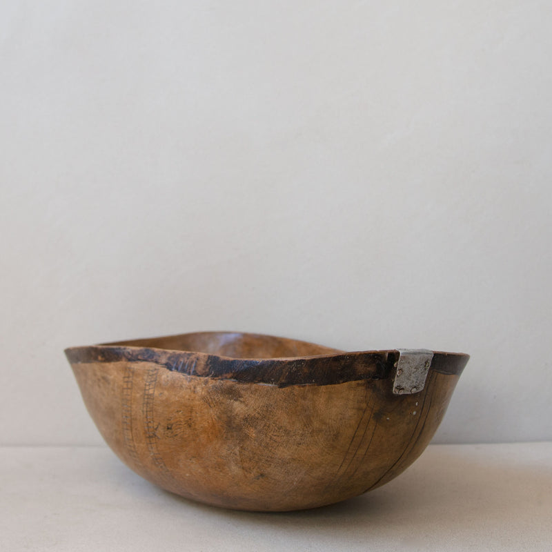Hand-carved indigenous wood Turkana bowl No.47