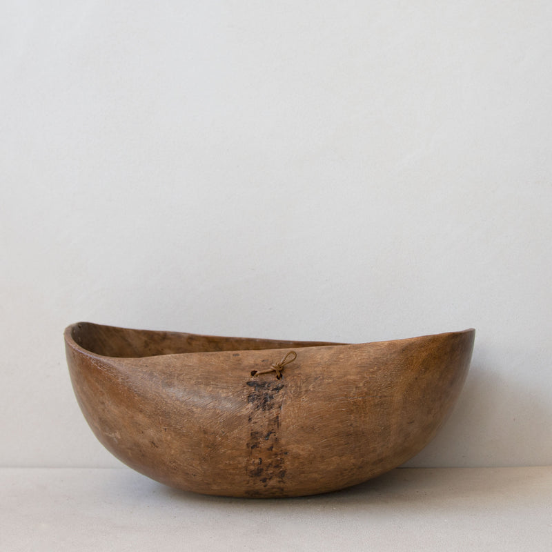 Hand-carved indigenous wood Turkana bowl No.48