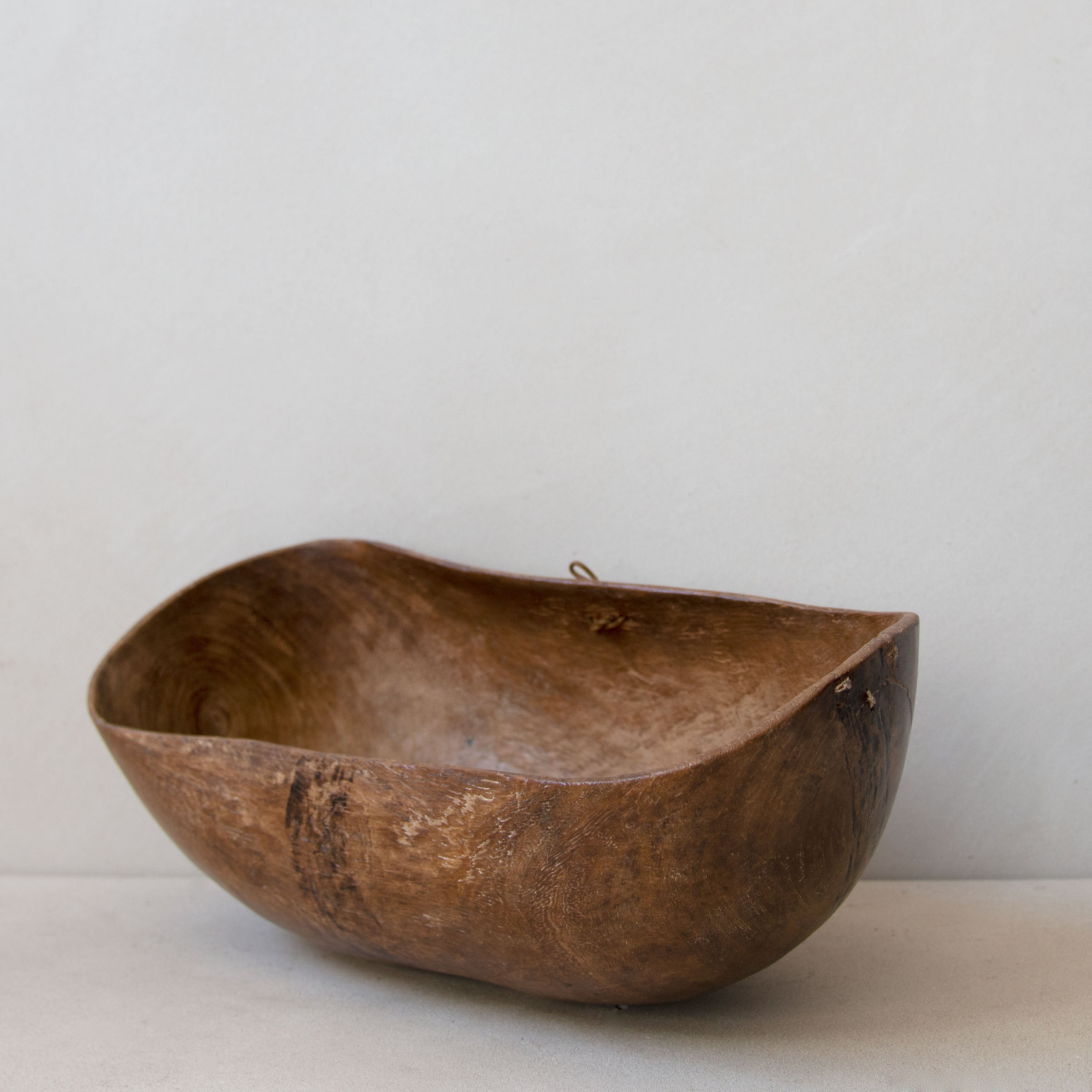 Hand-carved indigenous wood Turkana bowl No.48